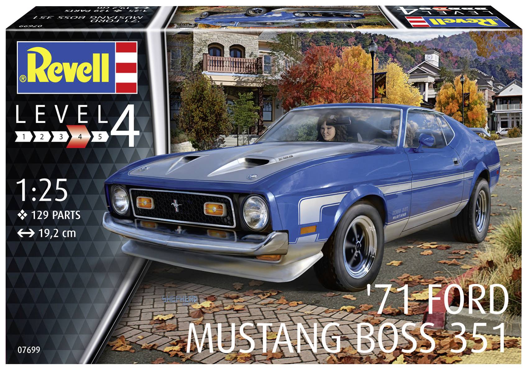 Revell-Modellbausatz einer blauen '71 Ford Mustang Boss 351 im Maßstab 1:25, mit 129 Teilen. Hintergrund zeigt ein Herbstszenario.