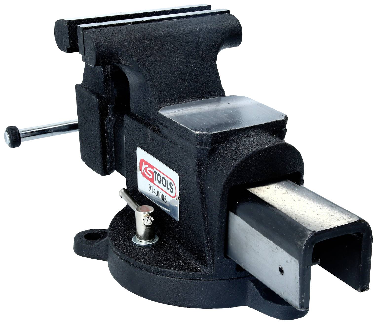 Ein Schraubstock mit schwarzem Gehäuse und silbernen Backen, montiert auf einem runden Sockel, verwendet für das Einspannen von Werkstücken.