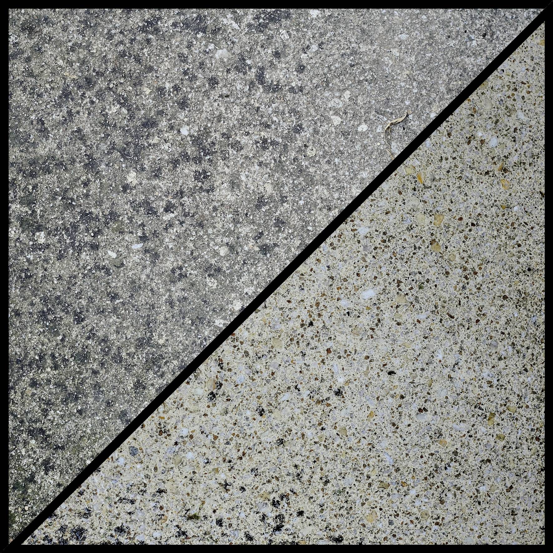 Zwei Betonoberflächen in einem geteilten Bild; links dunkler mit Flecken, rechts heller und sauberer.