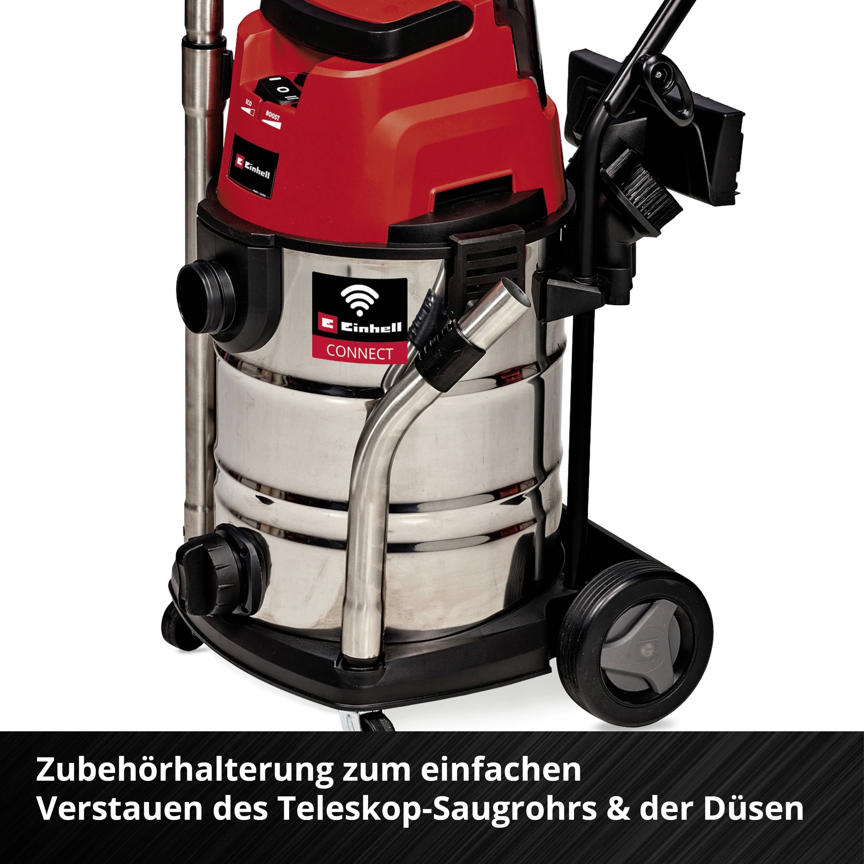 Roter und silberner Industriestaubsauger mit Zubehörhalter. Text: Zubehörhalterung zum einfachen Verstauen des Teleskop-Saugrohrs & der Düsen.