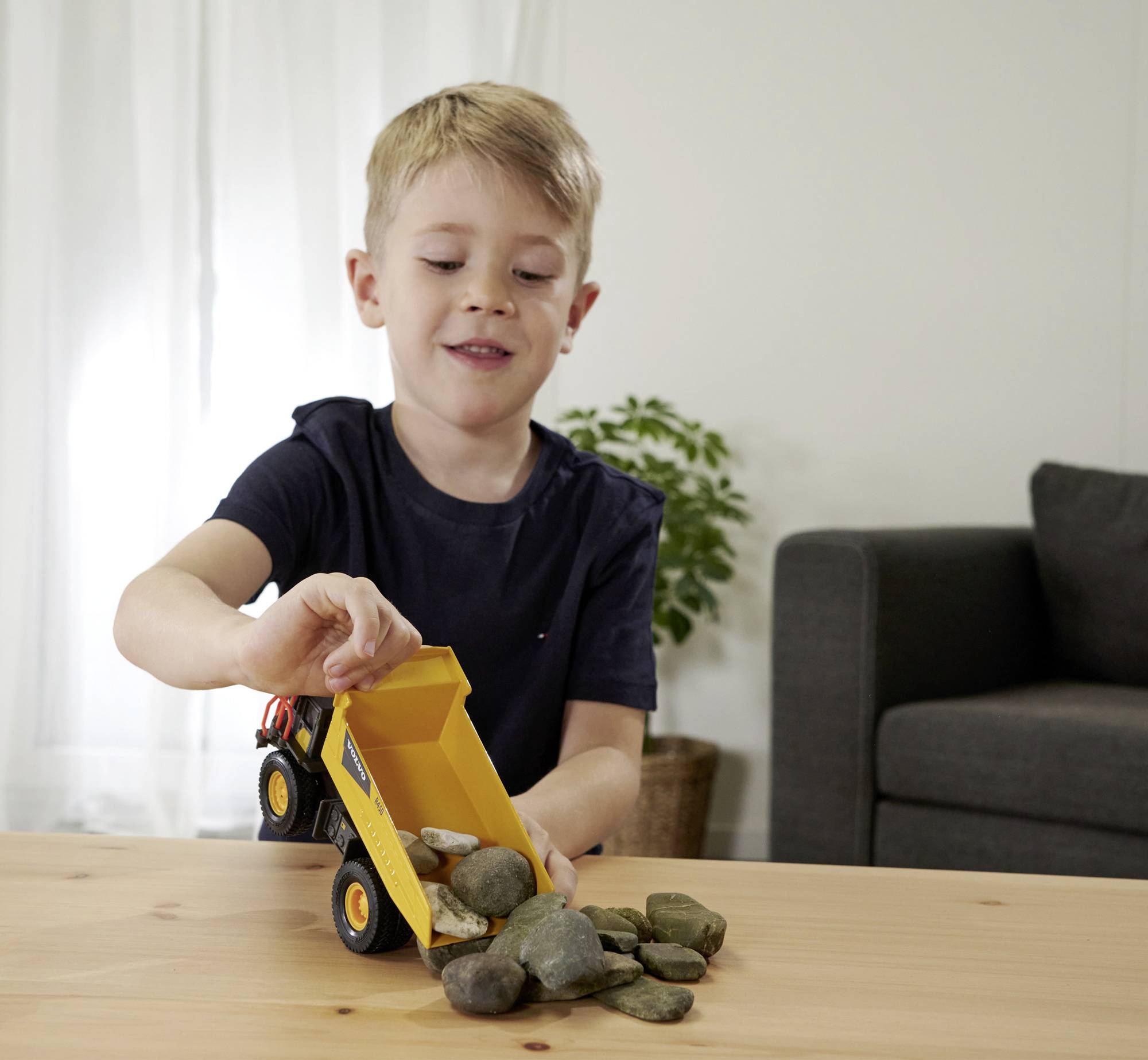 Majorette Volvo Rigid Hauler Fertigmodell Nutzfahrzeug Modell