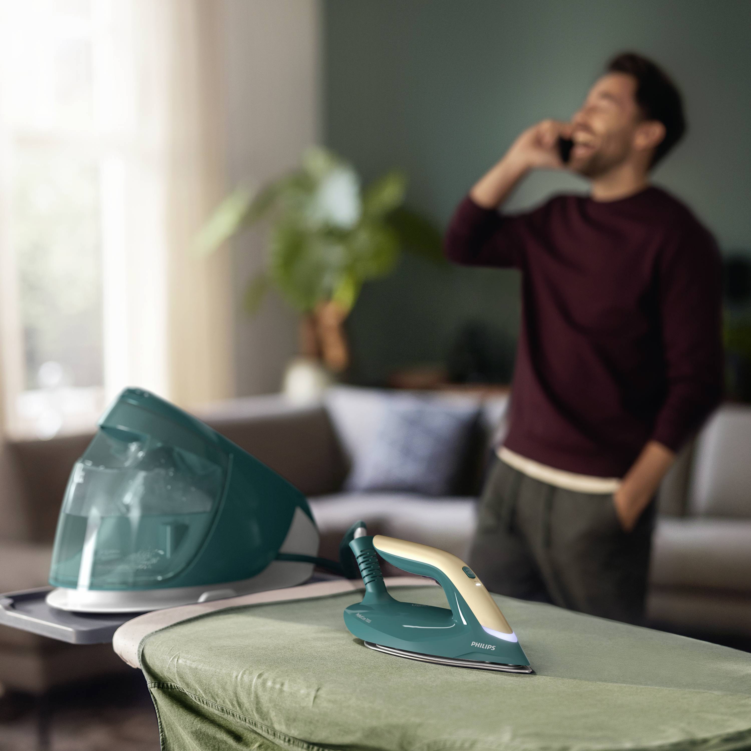 Philips Home PerfectCare 7000 Series PSG7140/70 Dampfbügelstation 2100 W Dunkelgrün