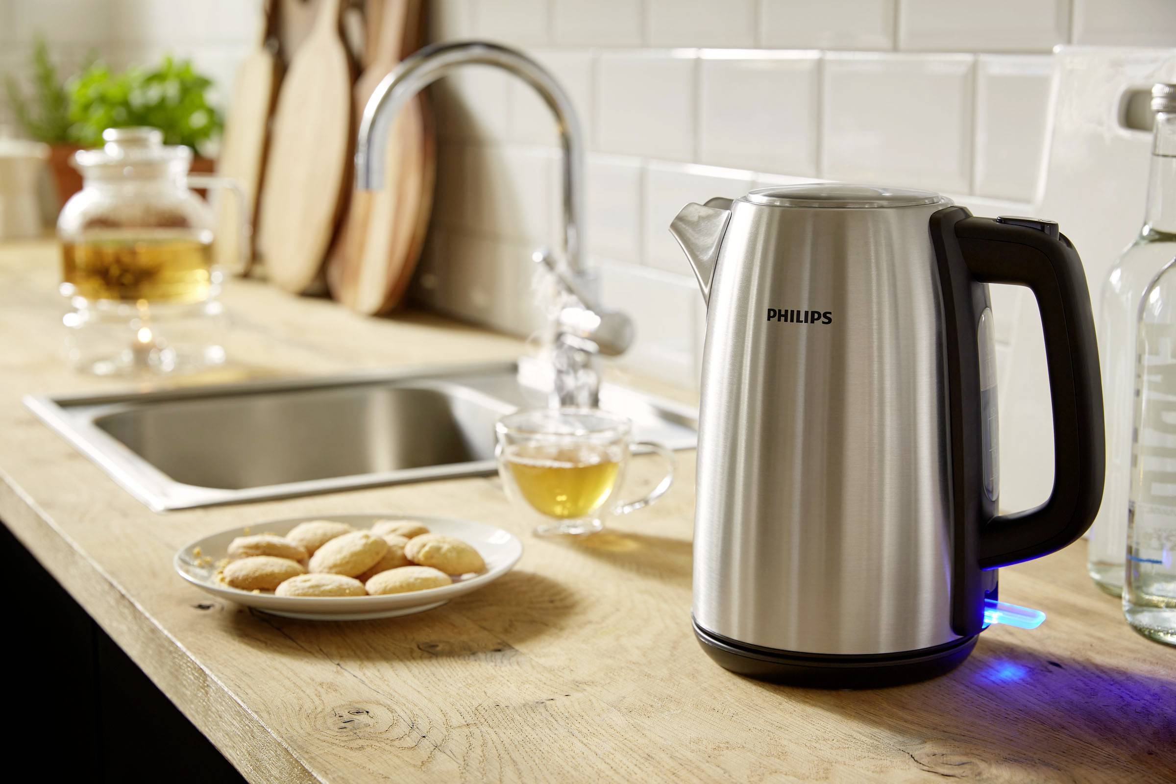 Philips Home HD9351/90 Wasserkocher Edelstahl Fassungsvermögen: 1.7l
