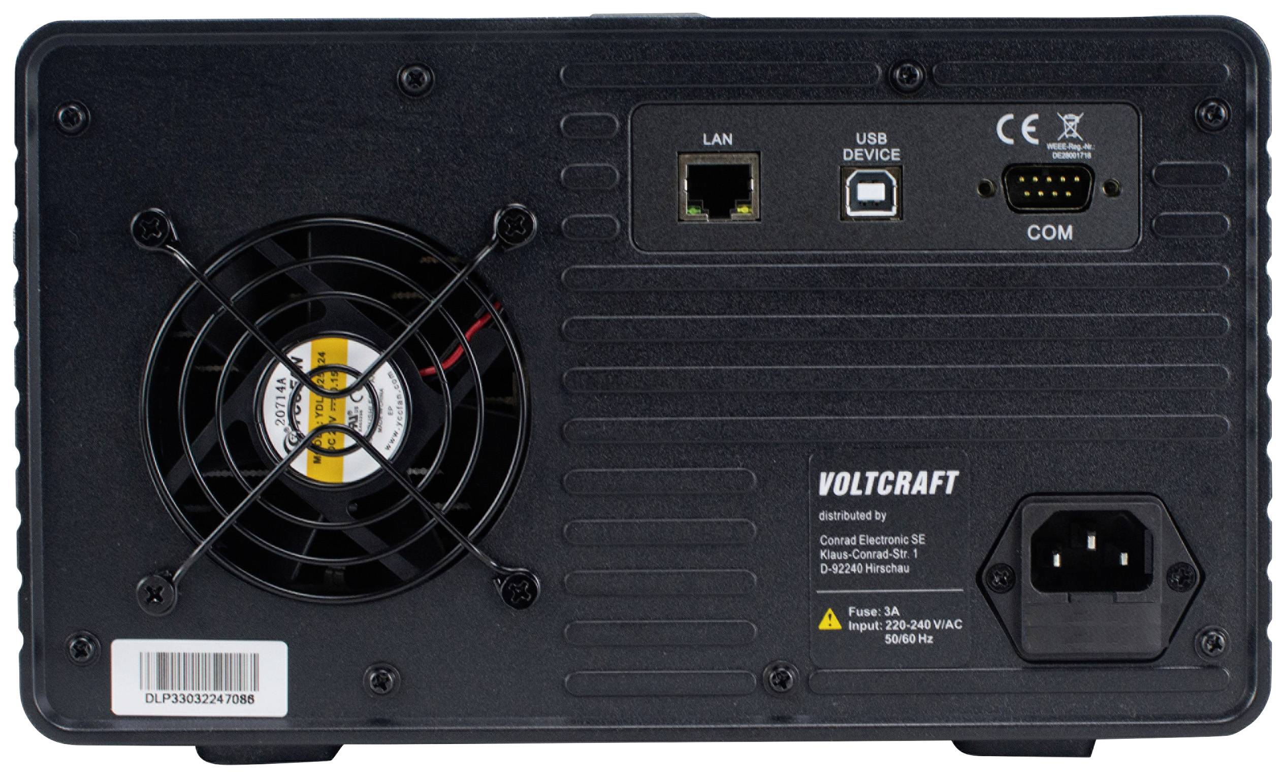 'Rückseite eines Geräts mit Lüfter, LAN- und USB-Anschluss sowie Stromanschluss. Markenname 'Voltcraft' und weitere technische Details sichtbar.'