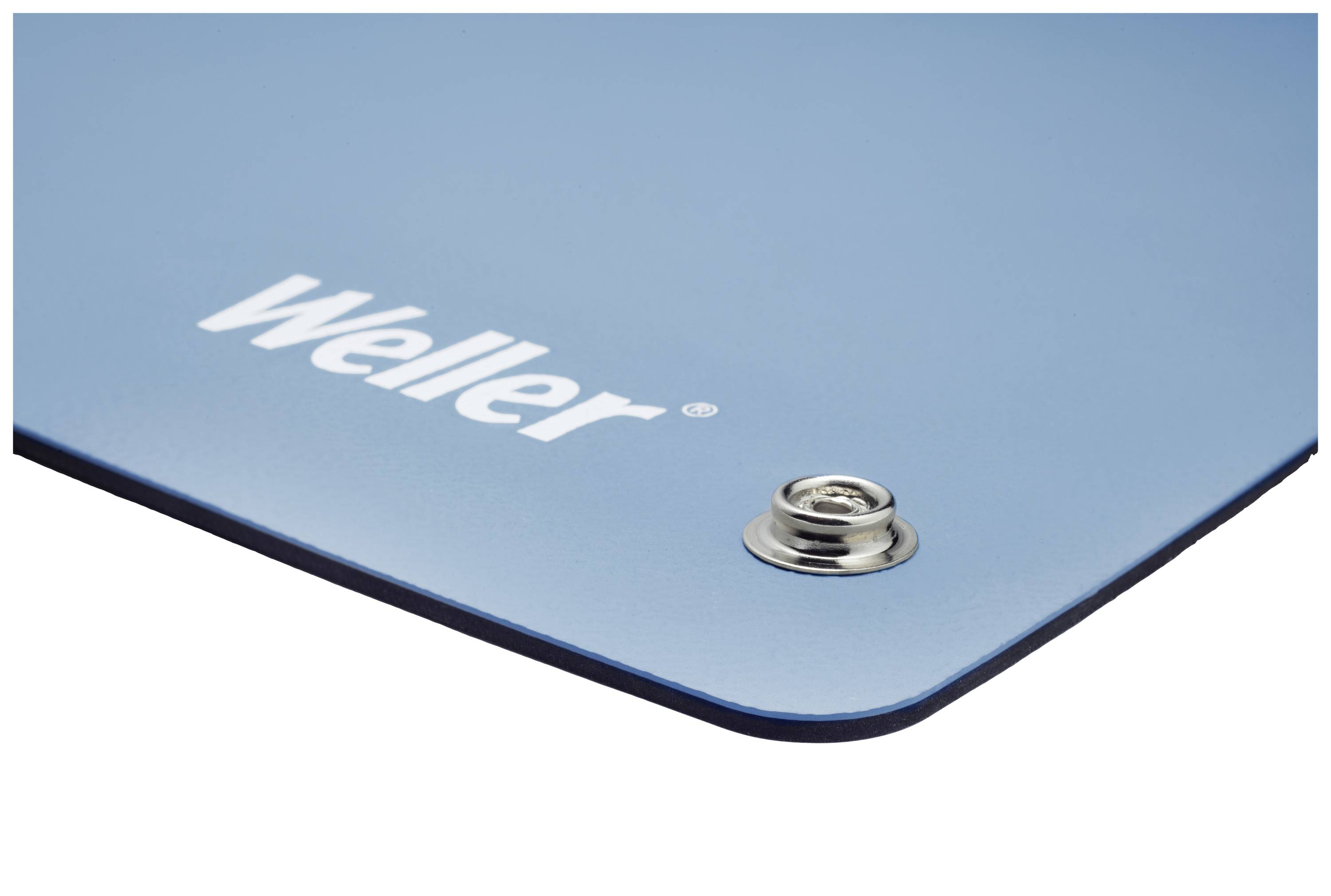Blaue Weller-Lötmatte mit Druckknopf in der Ecke.