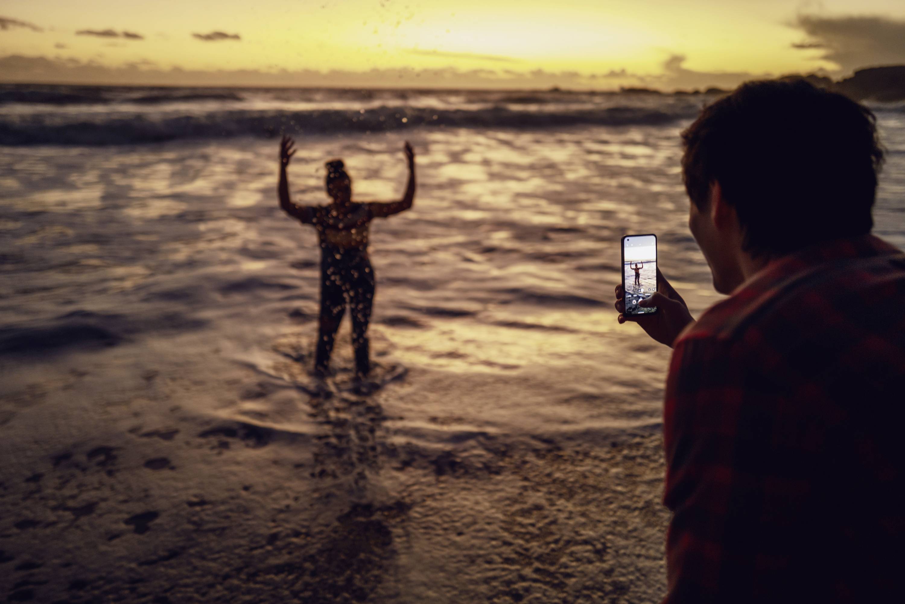 Asus Zenfone 9 256 GB Schwarz 15 cm (5.92 Zoll) Smartphone