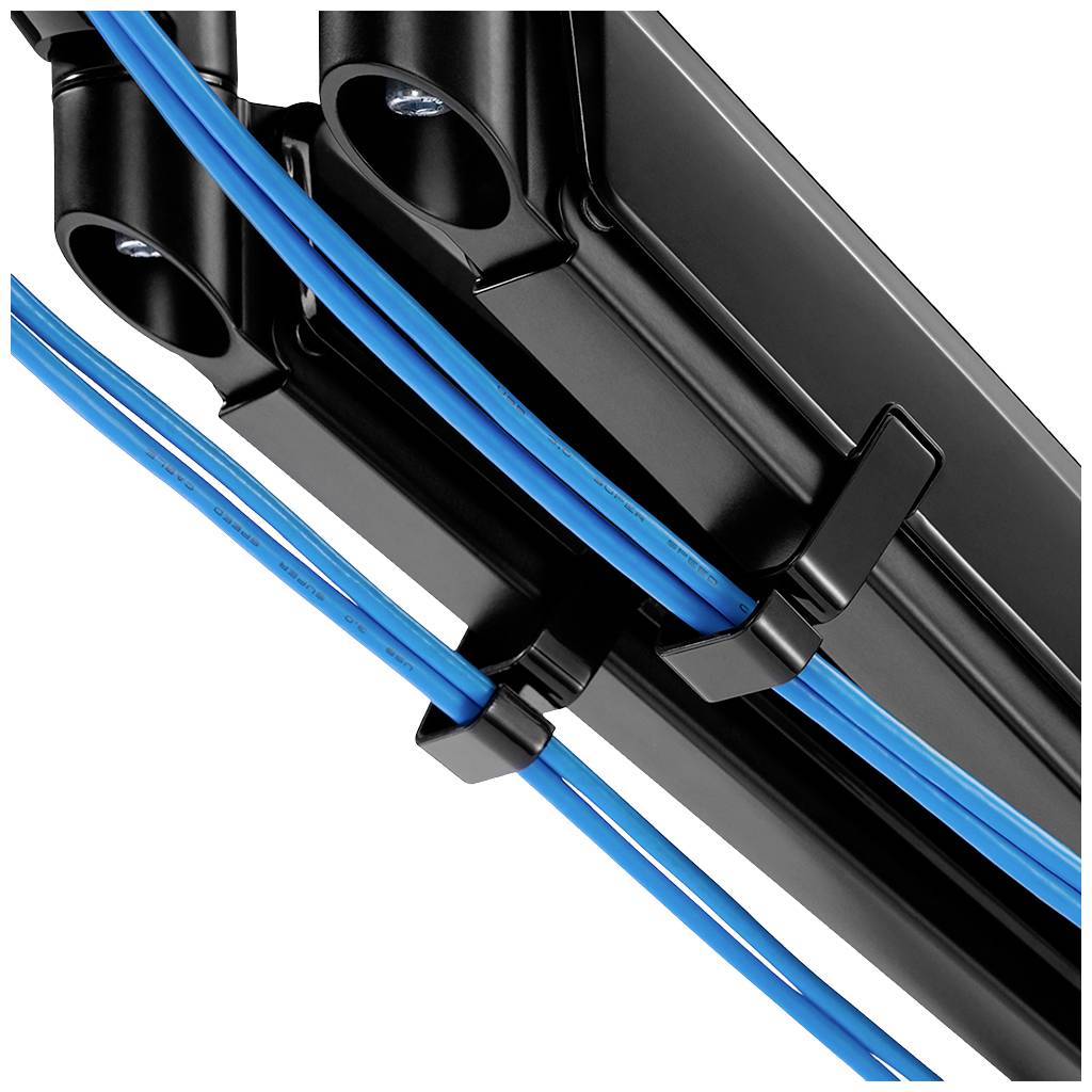 Kabelmanagement-System mit blauen Kabeln und schwarzen Halterungen, das Kabel geordnet entlang einer Schiene führt.