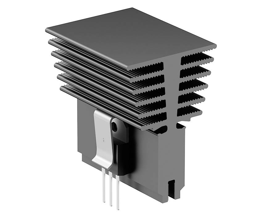 Ein Kühlkörper mit befestigtem elektronischen Bauteil, vermutlich ein Transistor. Der Kühlkörper hat vier parallel gestapelte Rippen.