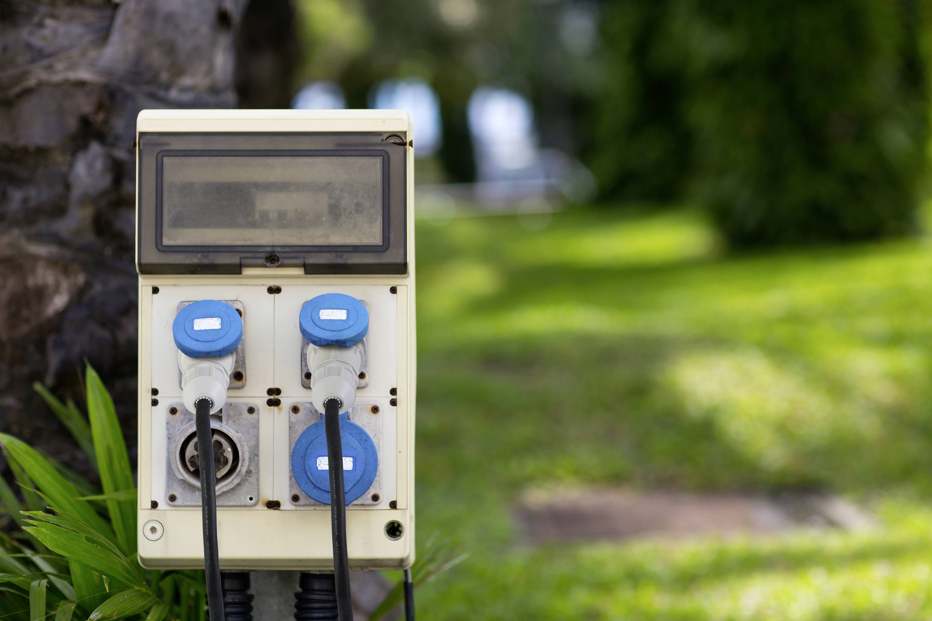 Sygonix SY-5244052 Strom Verlängerungskabel 16A Schwarz 10m H07RN-F 3G 2,5mm² witterungsbeständig, für Außenbereich geeignet