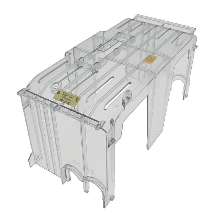 Ein transparenter, rechtwinkliger Kunststoffschutz zur Verhinderung von Kontakt mit elektrischen Bauteilen, mit gelbem Sicherheitsetikett.