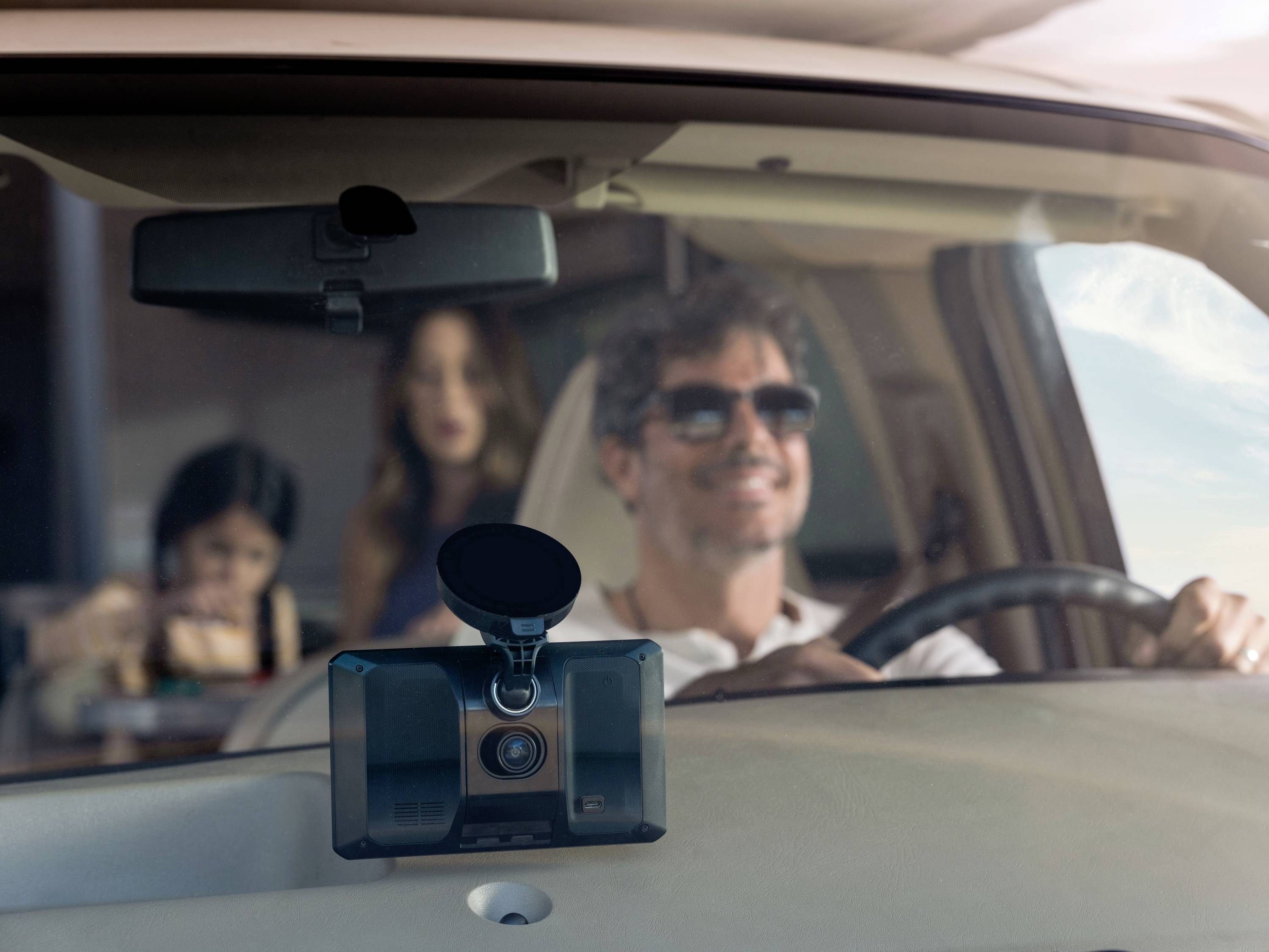 Garmin CamperCam 795, 2D/3D, 17,6 cm (6.95 Zoll), 1024 x 600 Pixel, TFT, Flash, Speicherkarte, MicroSD (TransFlash)