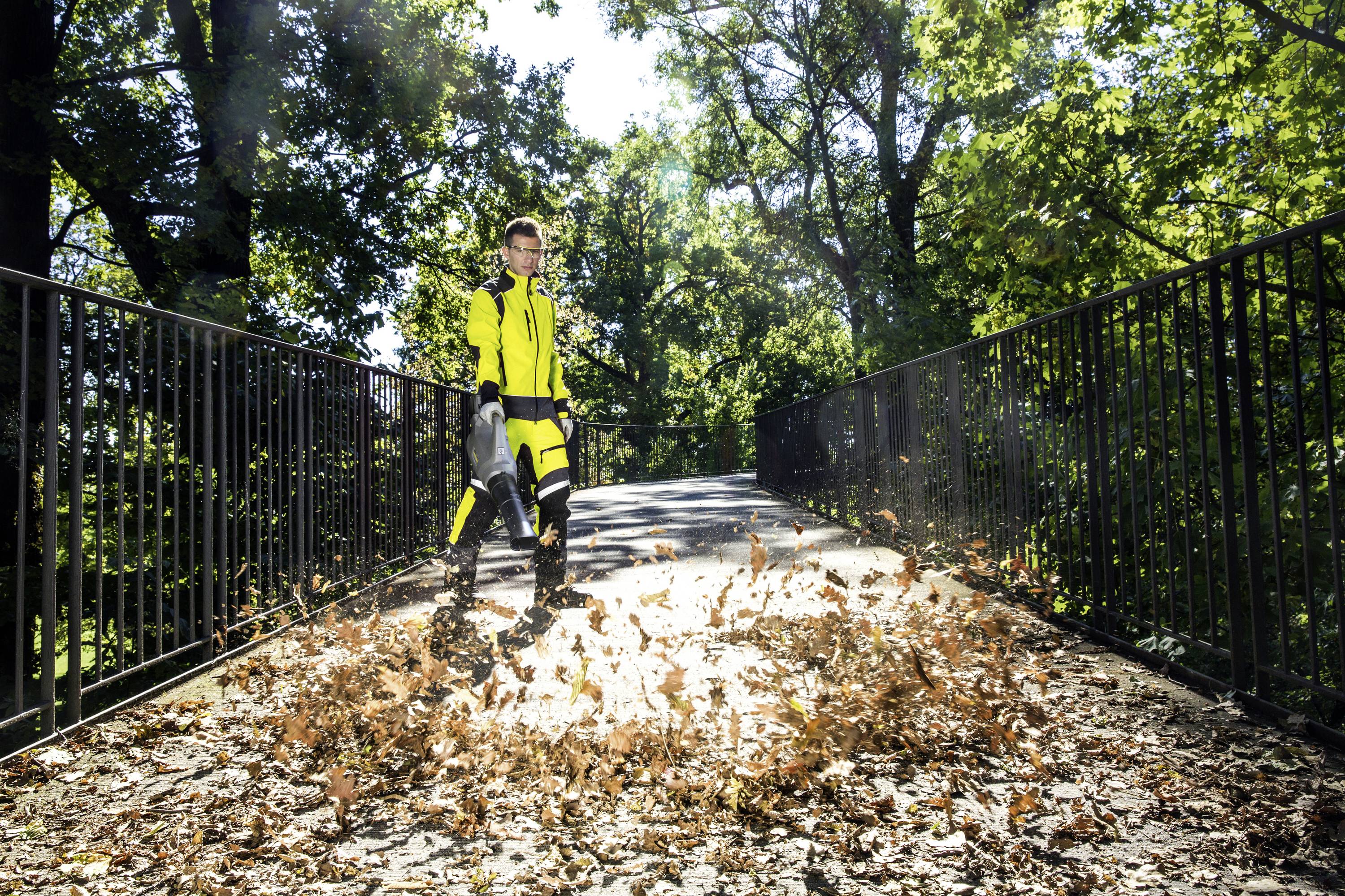 Kärcher Professional 1.042-507.0 LB 930/36 Bp Akku Laubbläser ohne Akku, ohne Ladegerät 36V