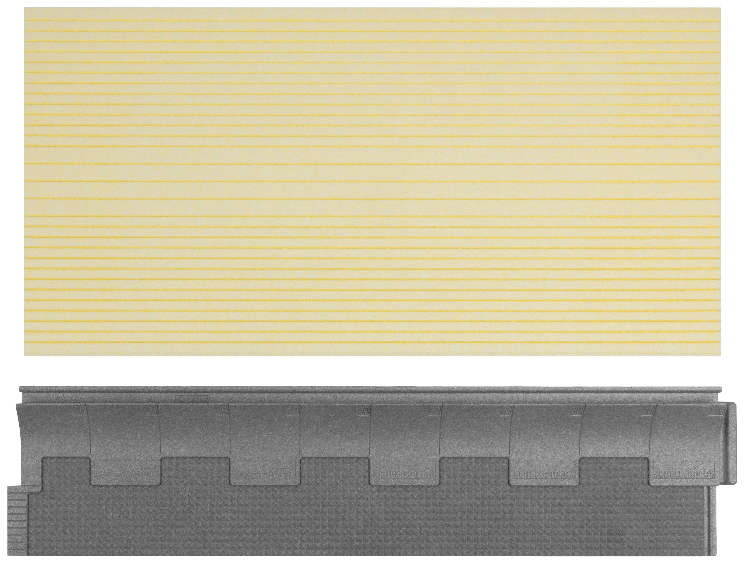 Ein gelbes Notiz-Pad mit horizontalen Linien liegt über einer grauen Ablage, auf der mehrere Einsteckschlitze sichtbar sind.