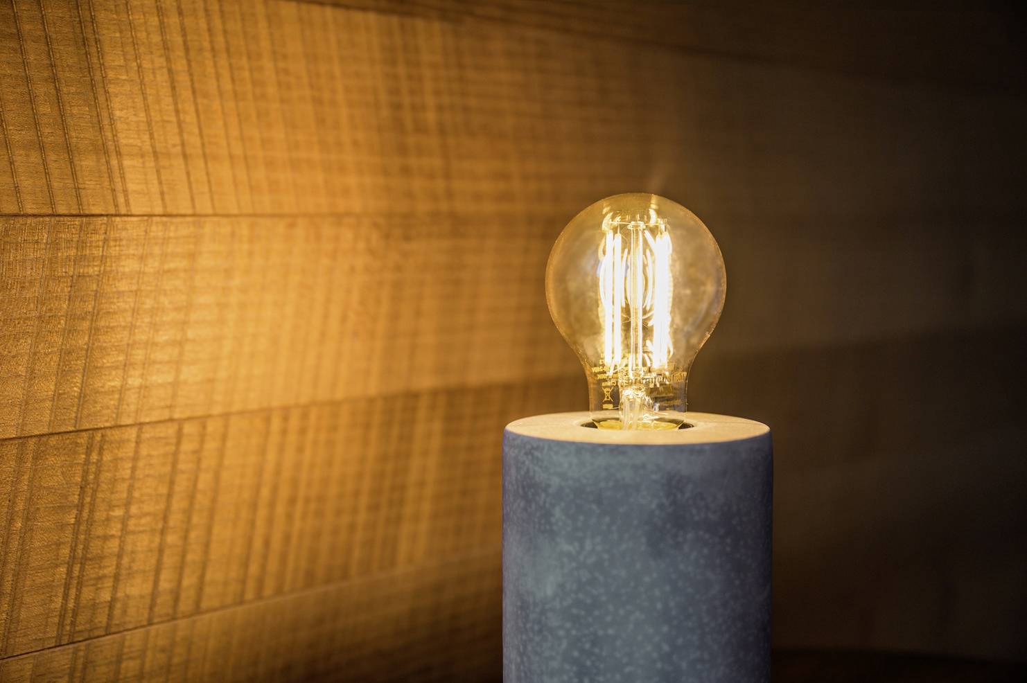 Brennenstuhl LED-Leuchtmittel EEK: F (A - G) 4.9W Gold