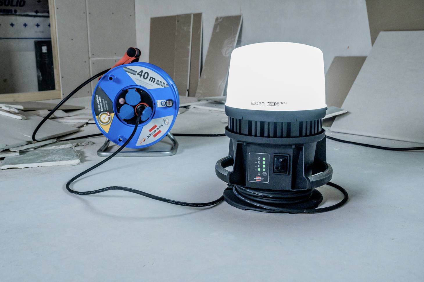 Brennenstuhl Multi Battery 12050 MH Akku-Baustrahler EEK E (A - G) 100 W 12000 lm Kaltweiß 1173700003