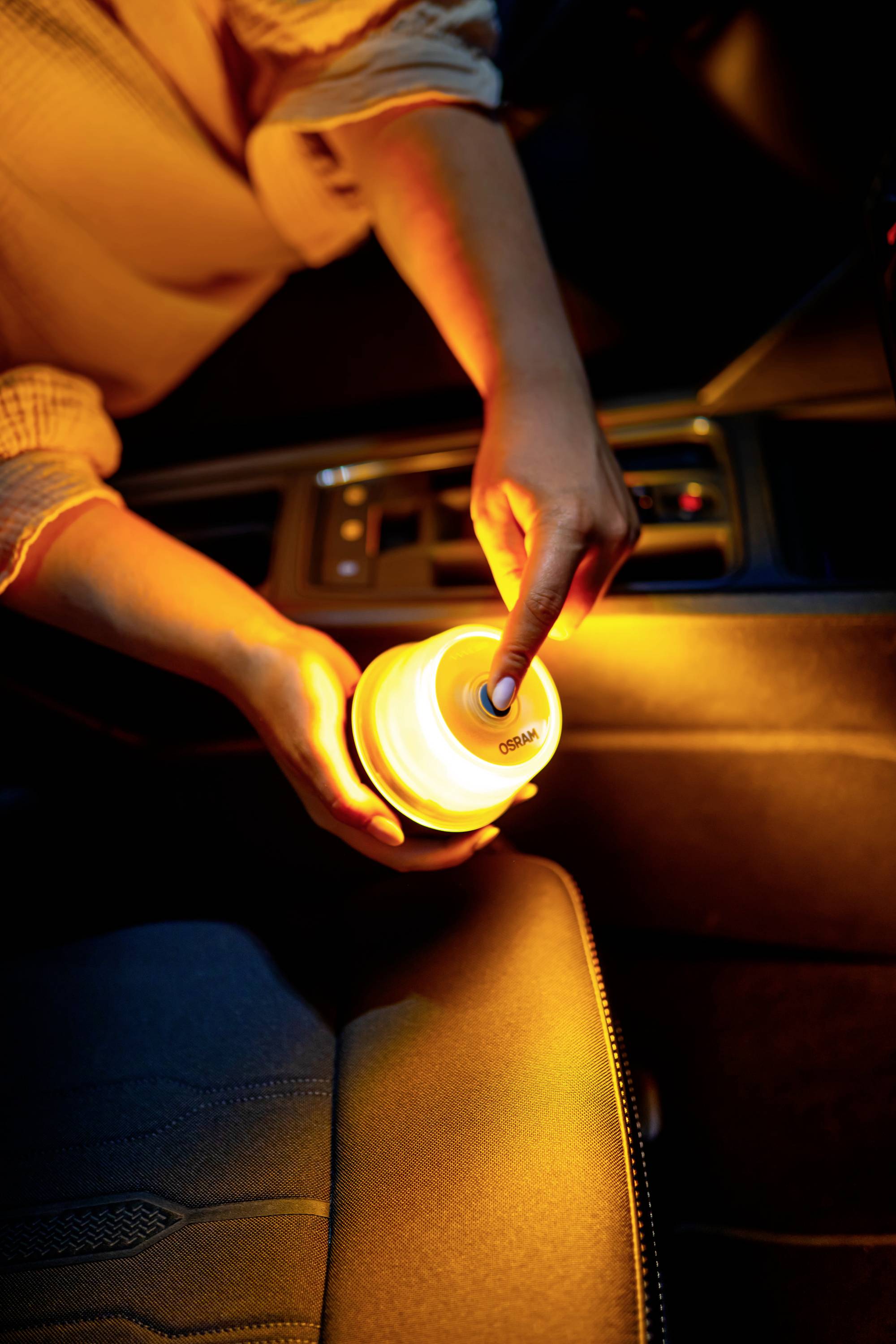 Osram Automotive LEDSL104 ROAD FLARE Signal TA20 Warnblinkleuchte LED-Leuchte, Magnethalter Pkw, Lkw, Quad, SUV, ATV, Wohnmobile