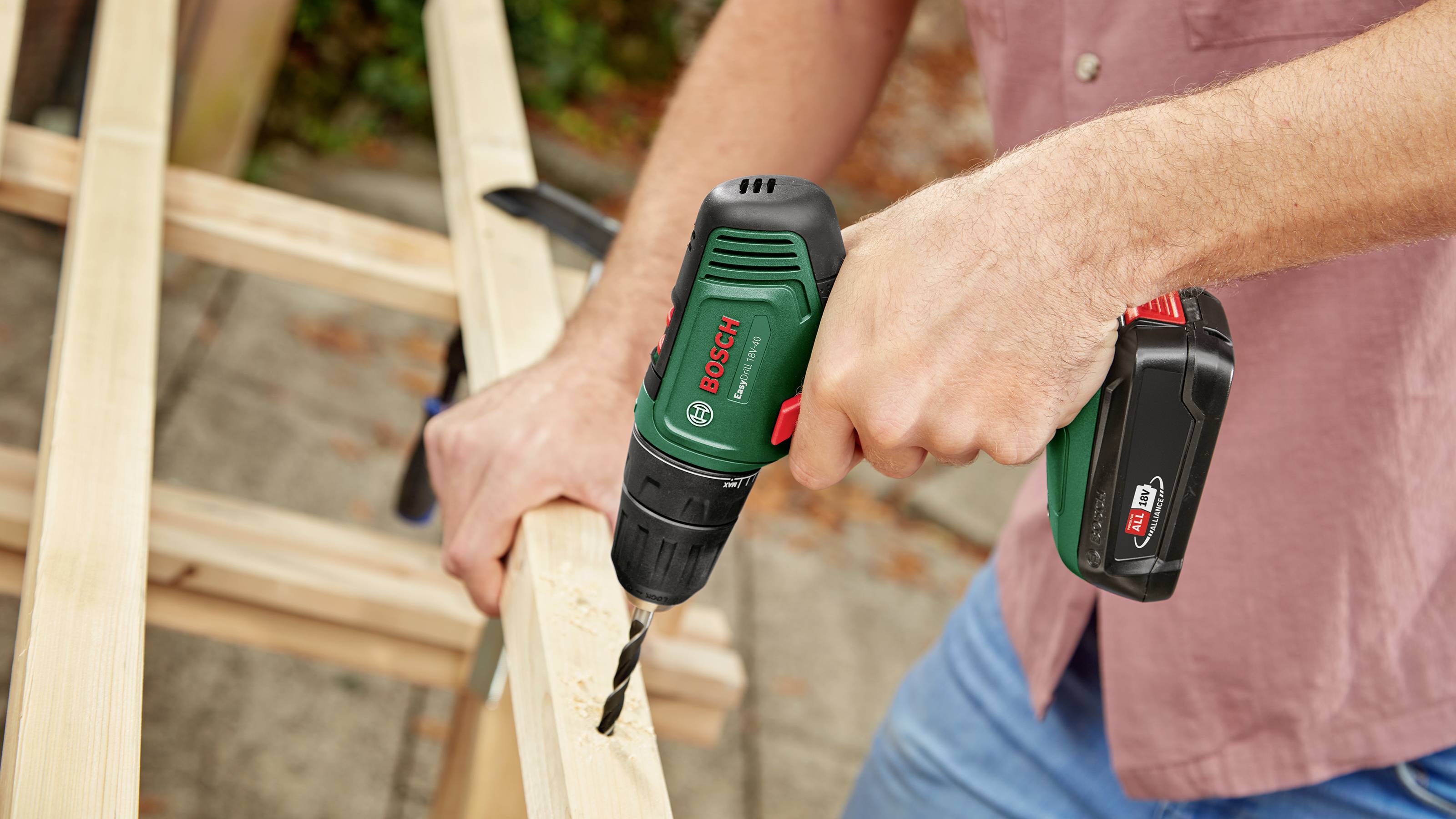 Bosch Home and Garden EasyDrill 18V-40 06039D8002 Akku-Bohrschrauber 18V 1.5Ah Li-Ion inkl. 2. Akku, inkl. Ladegerät, inkl. Koffer