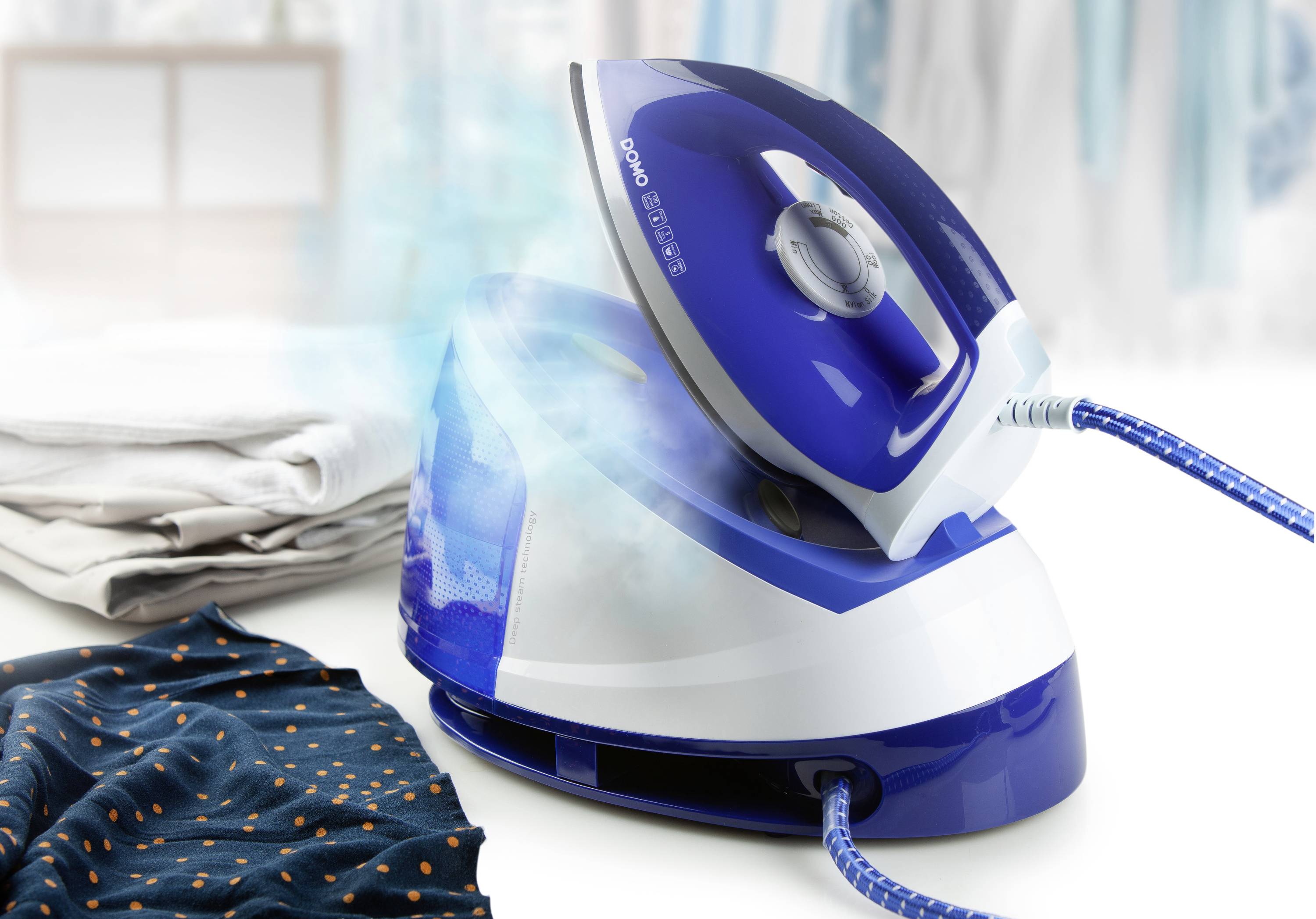 DOMO DO1069S Dampfbügeleisen Blau-Weiß 2200W