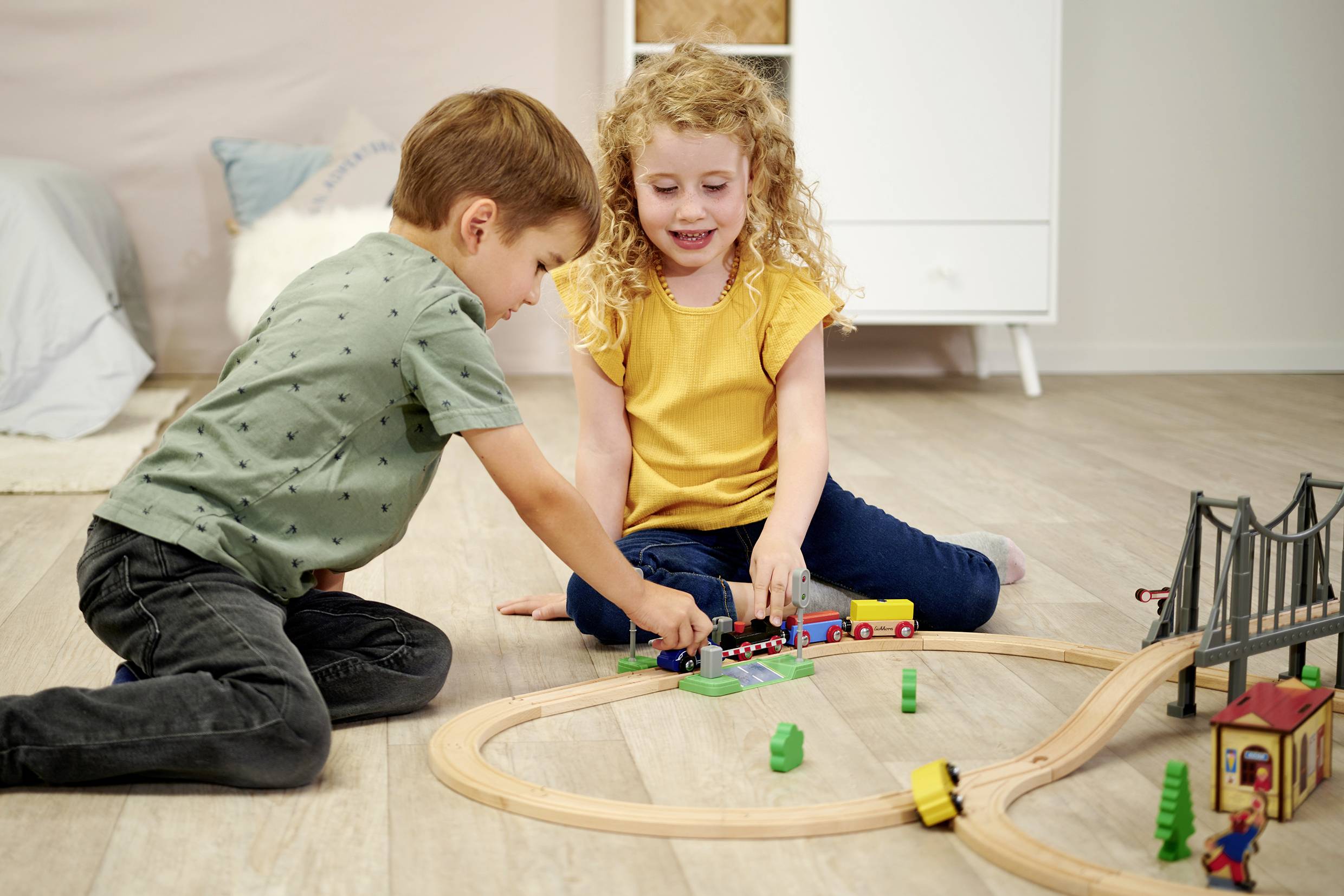 Eichhorn Bahn, Bahnset mit Brücke 55-tlg. 100006204
