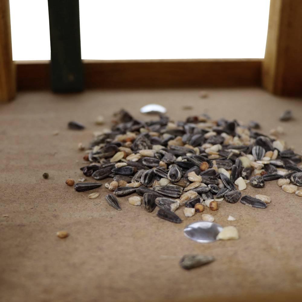 Siena Garden 796949 Vogelfutterhaus Karla mit Ständer 1St.