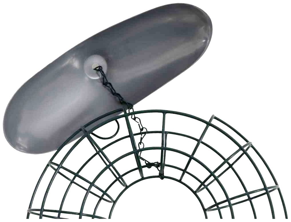 Ein silberner Luftballon, der an einem gebogenen grünen Drahtgestell befestigt ist, das wie ein Bogen geformt ist.