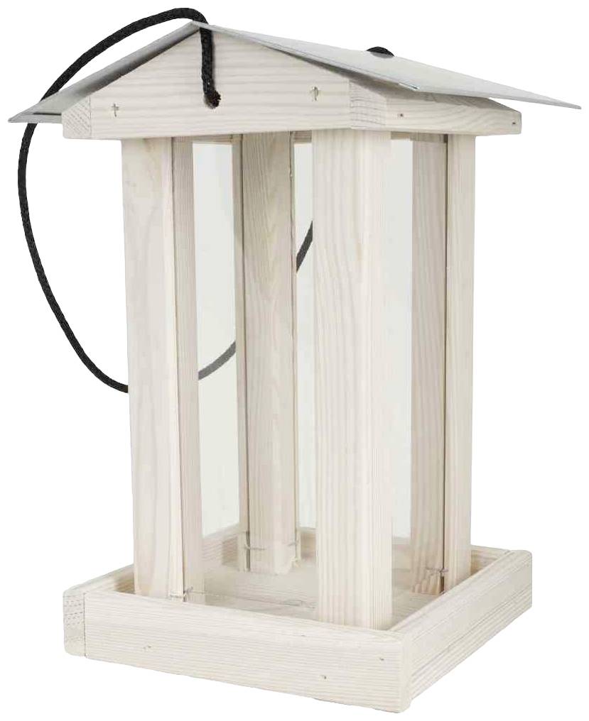 Holziges, hausförmiges Vogelhaus mit schwarzem Seil. Offen gestaltet mit quadratischem Boden und spitzem Dach.