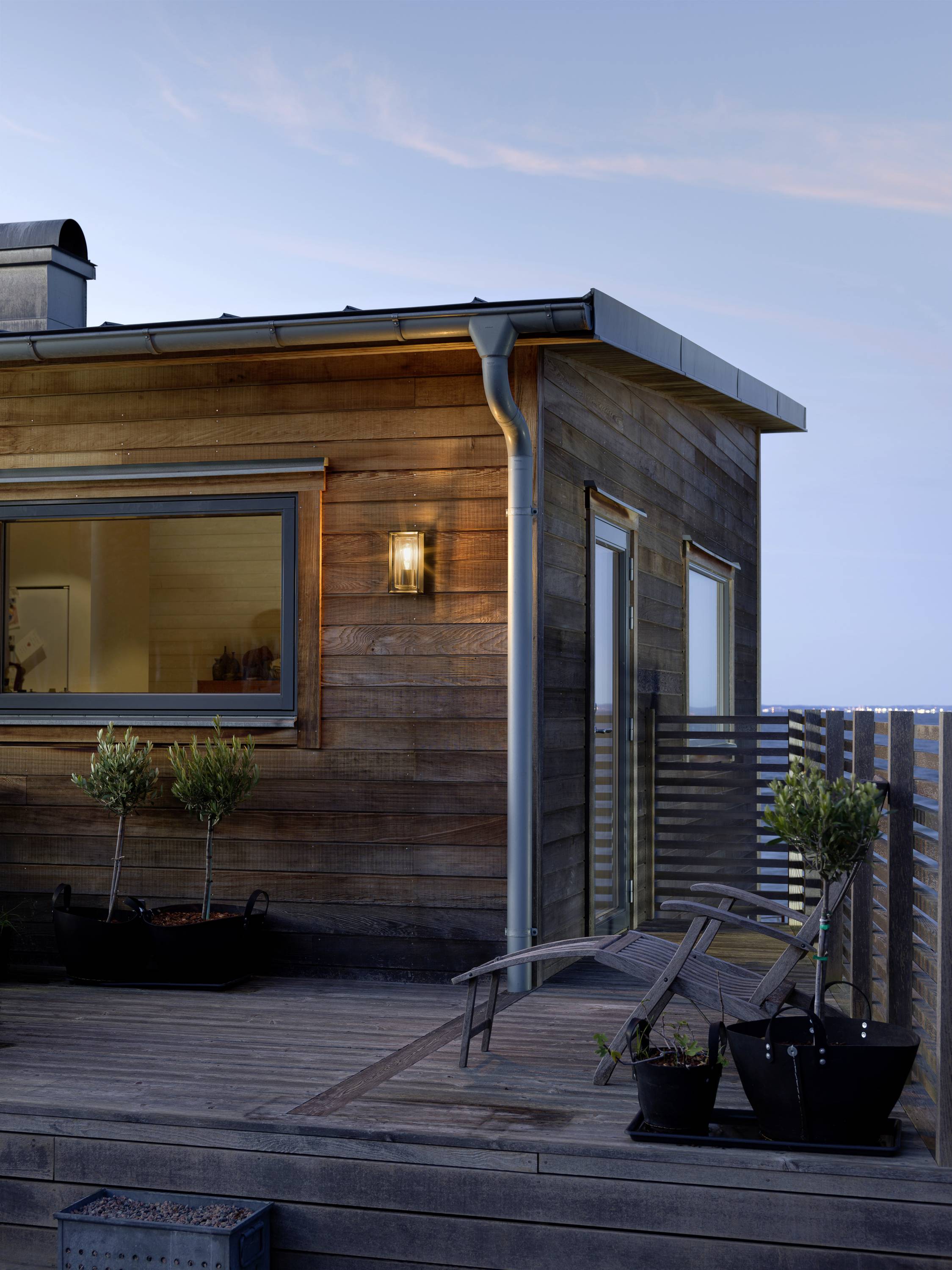 Konstsmide Brindisi schwarz 7885-750 Außenwandleuchte E27 Schwarz