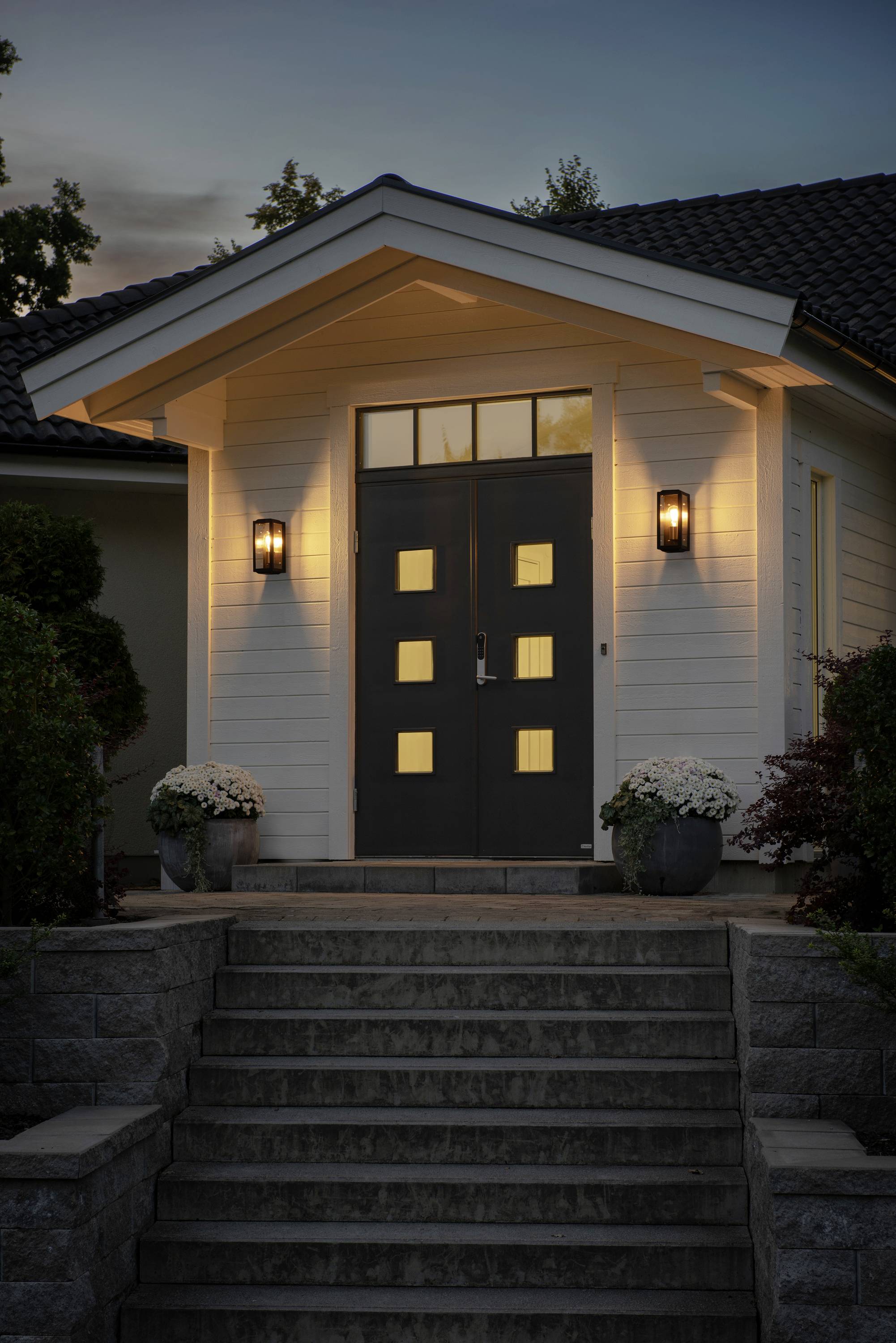 Konstsmide Carpi schwarz/messing 7348-758 Außenwandleuchte E27 Schwarz, Messing