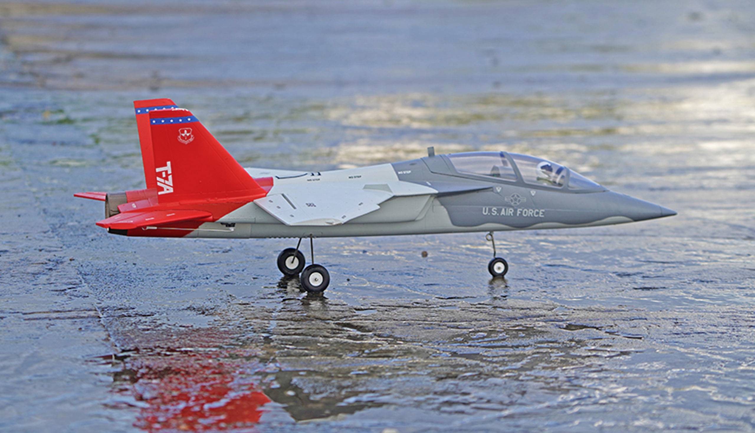 Amewi AMXPlanes T-7A Grau, Rot RC Jetmodell ARF 750mm