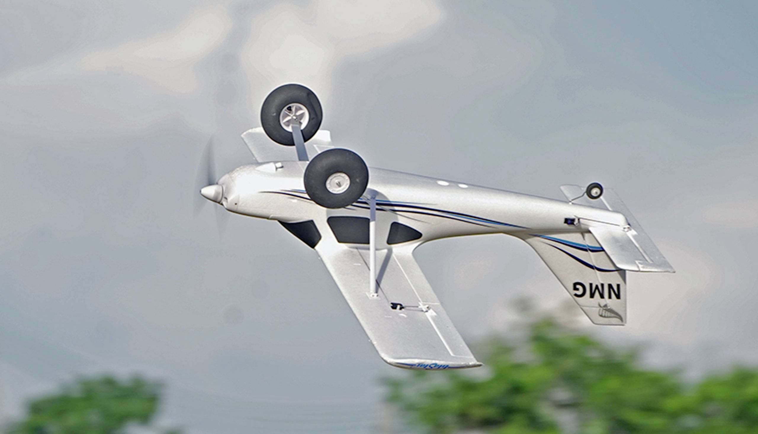 Amewi AMXPlanes GlaStar Weiß RC Modellflugzeug PNP 1233mm