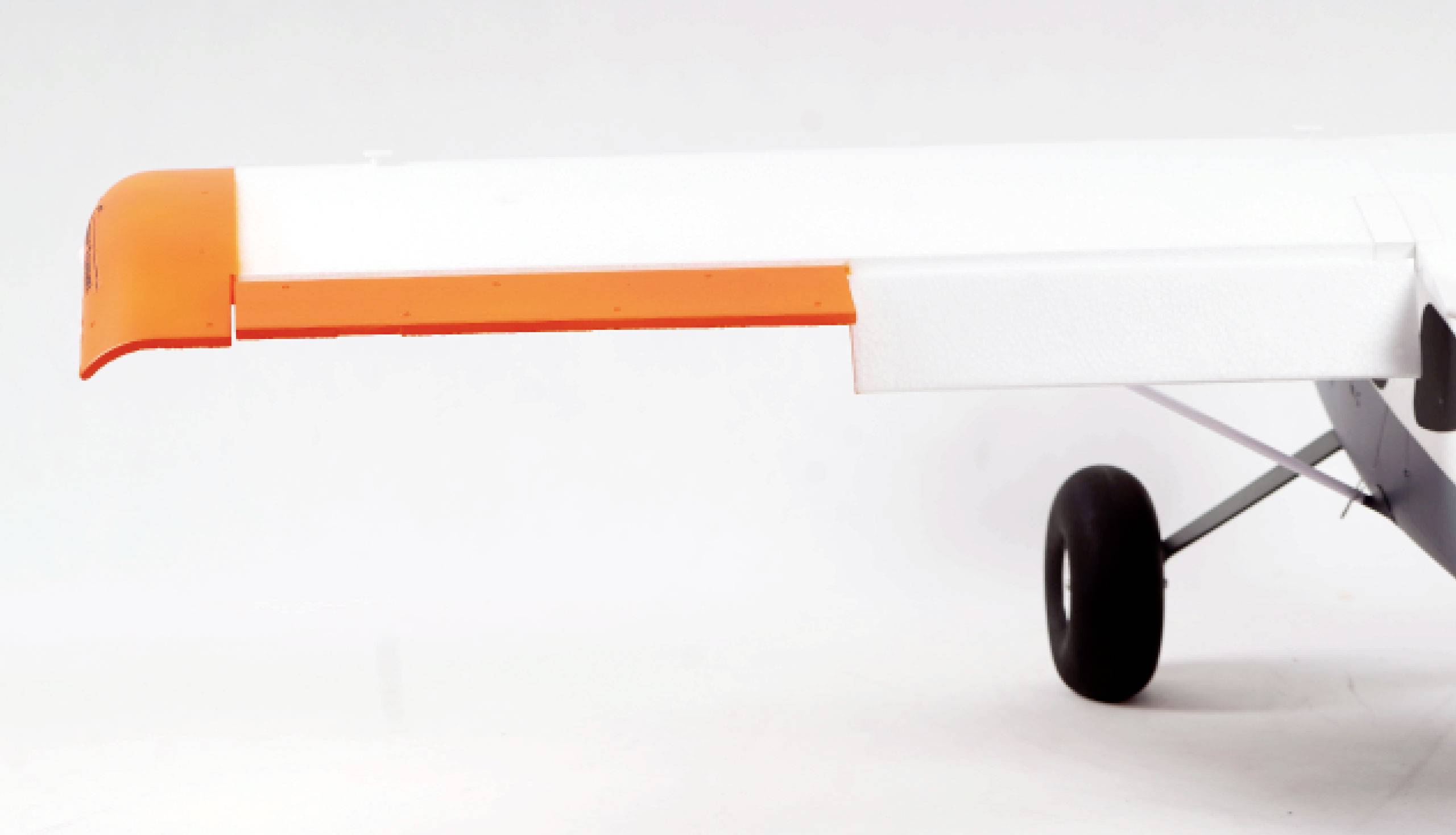 Amewi AMXPlanes Tasman Weiß, Orange, Grau RC Modellflugzeug PNP 1500mm