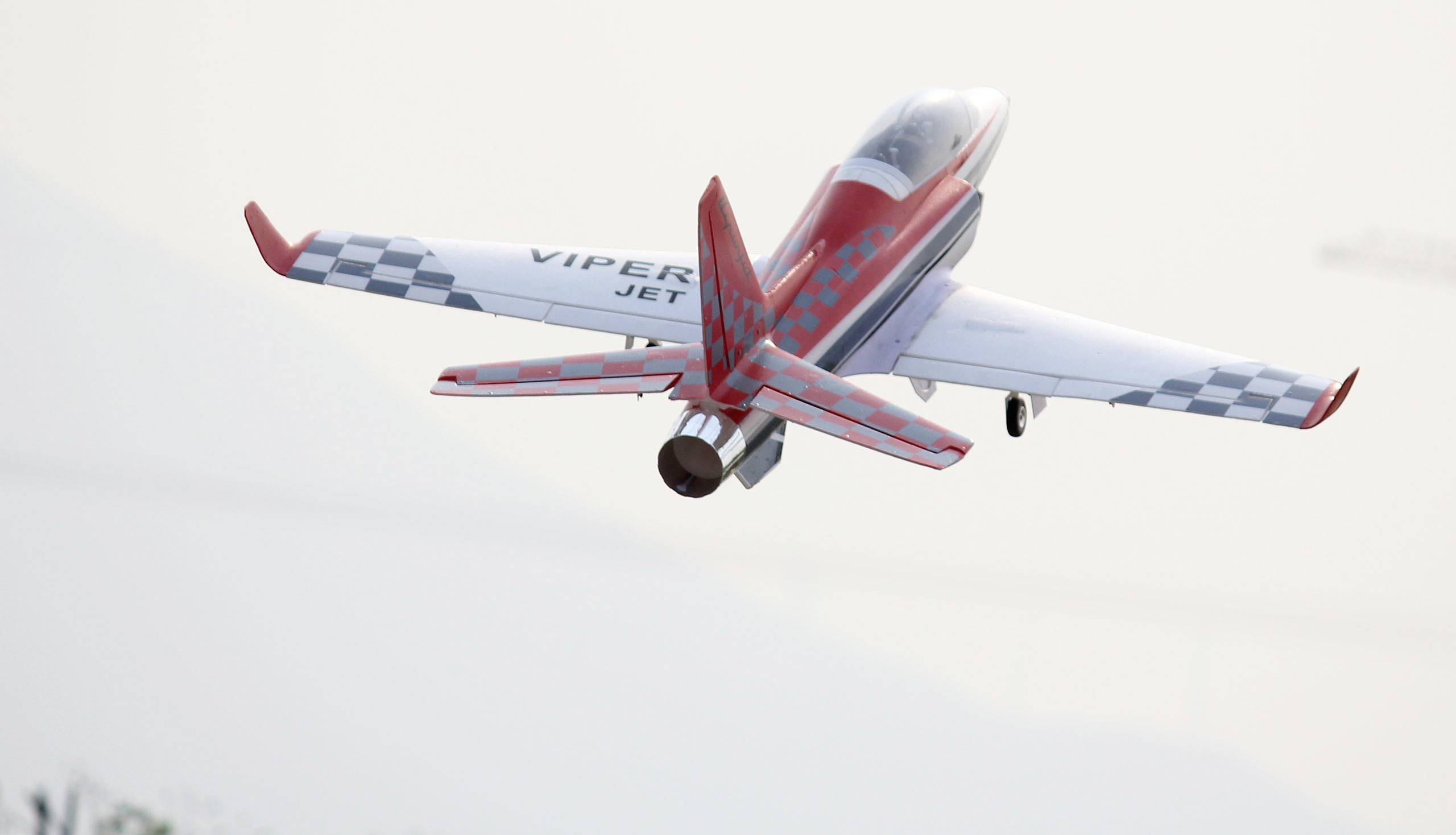 Amewi AMXFlight Viper Jet V4 Rot RC Jetmodell PNP 1450mm
