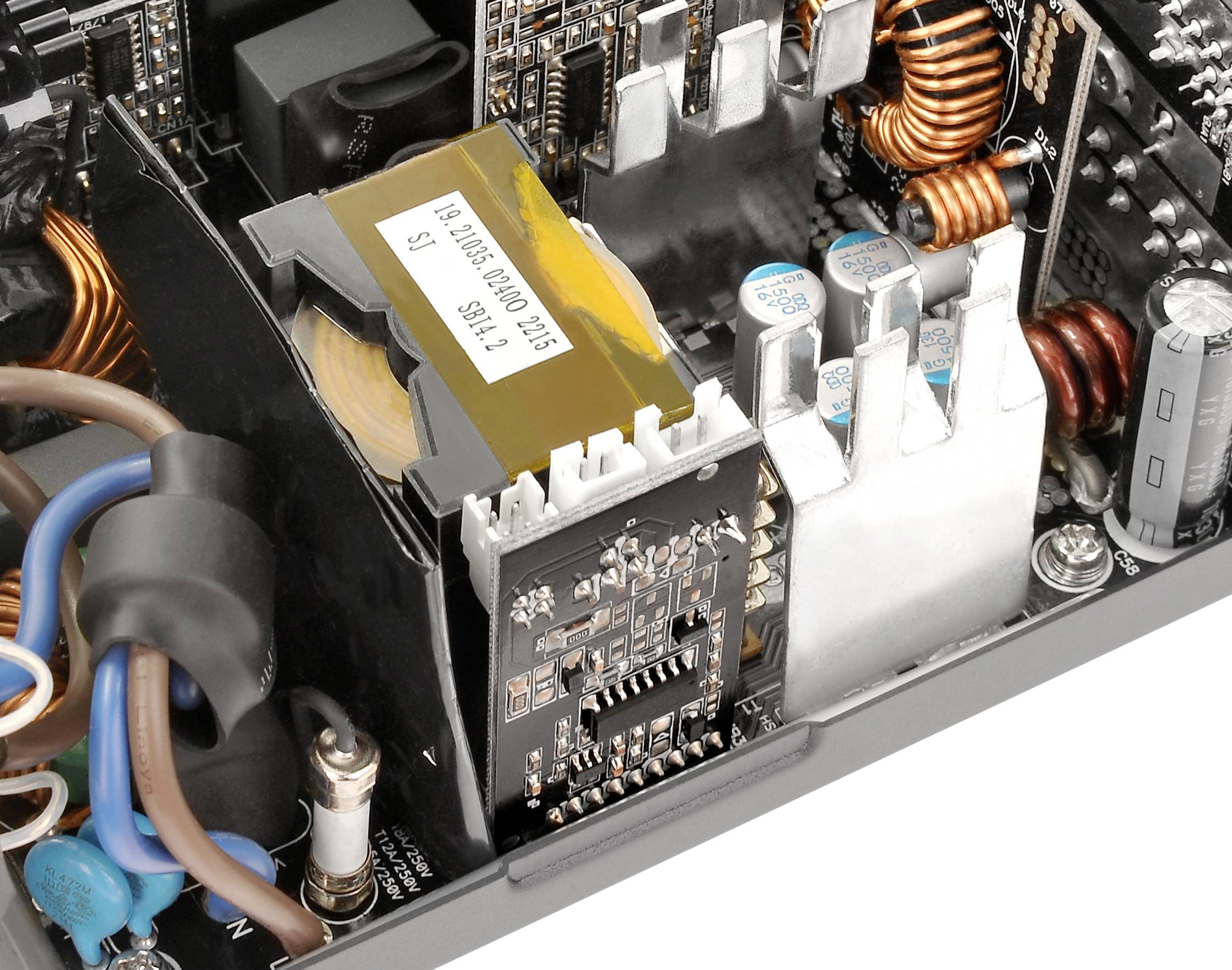 Thermaltake Toughpower GF3, 1350 W, 100 - 240 V, 50 - 60 Hz, Aktiv, 120 W, 1350 W