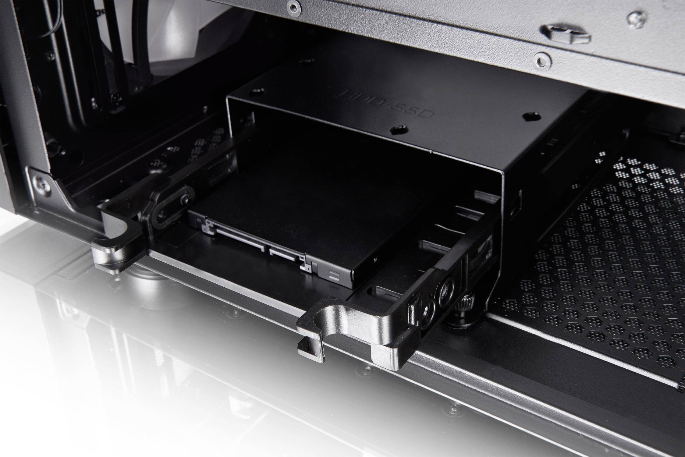 Thermaltake CA-1T9-00M1WN-01 Midi-Tower PC-Gehäuse Schwarz 3 Vorinstallierte LED Lüfter, LCS Kompatibel, Seitenfenster, Für DIY Wasserkühlung gee