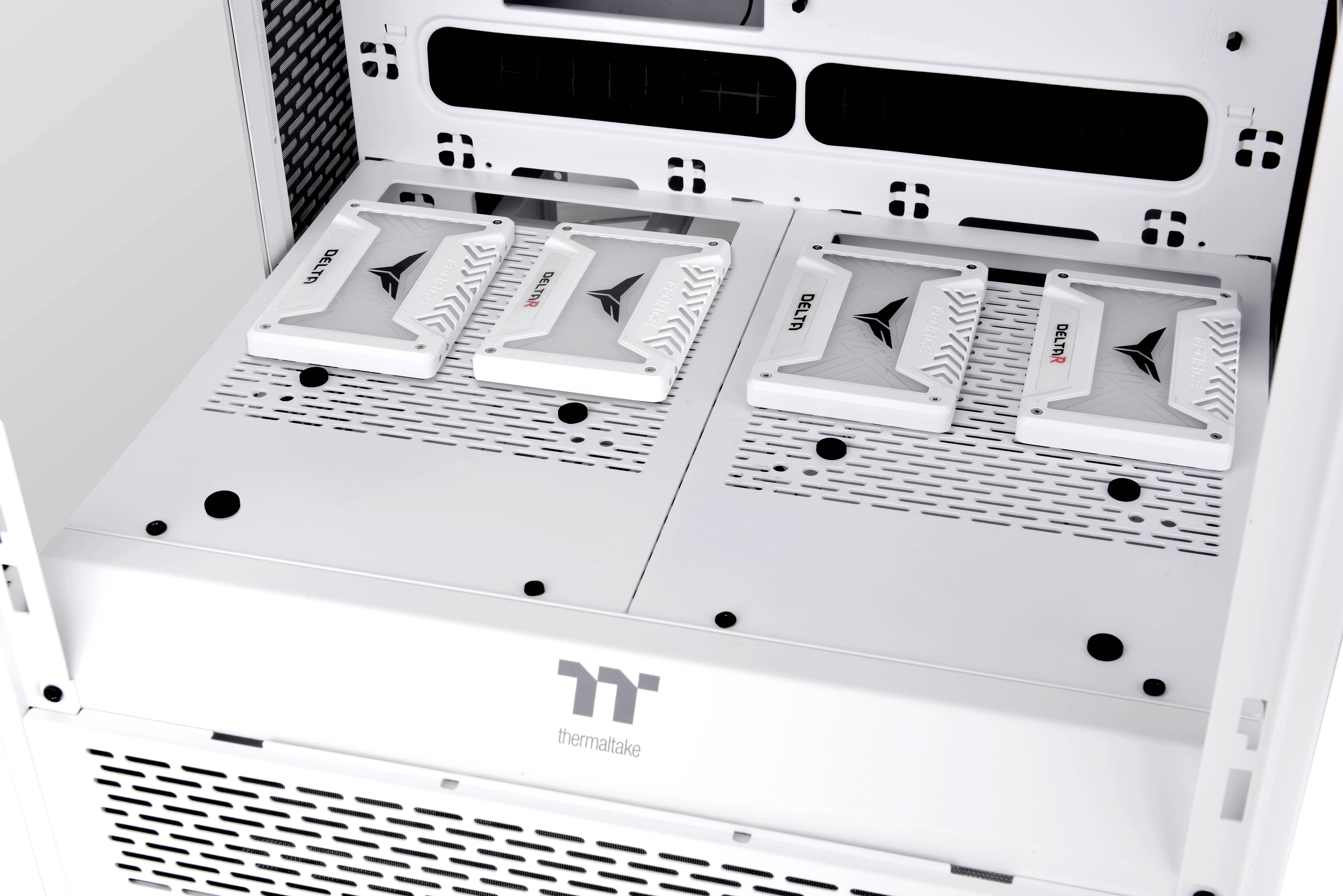 Thermaltake CA-1X1-00M6WN-00 Full Tower PC-Gehäuse Weiß LCS Kompatibel, Seitenfenster, Für DIY Wasserkühlung geeignet, Für AIO Wasserkühlung ge