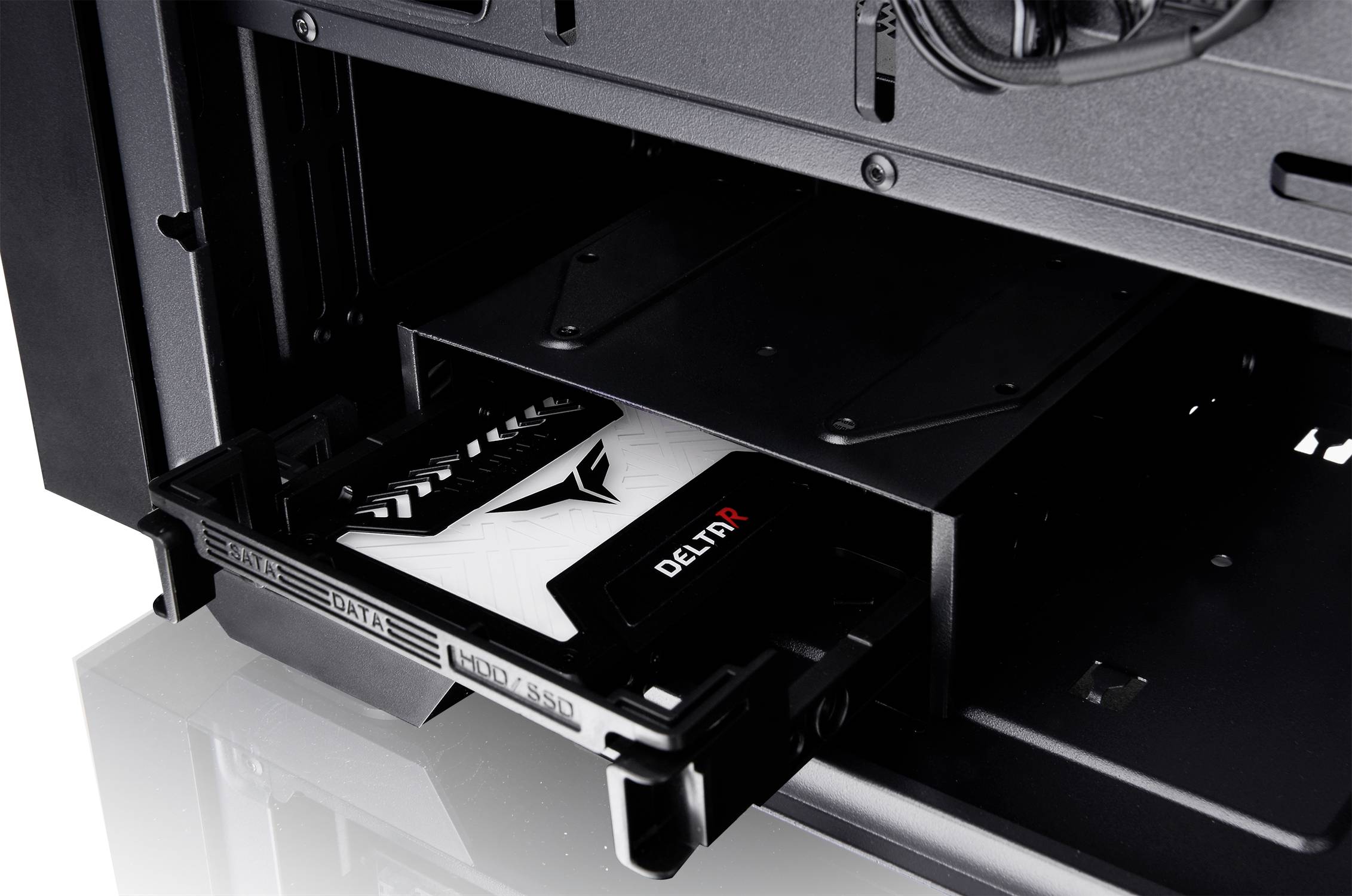 Thermaltake CA-1S4-00M1WN-00 Midi-Tower PC-Gehäuse Schwarz 3 Vorinstallierte LED Lüfter, LCS Kompatibel, Seitenfenster, Für DIY