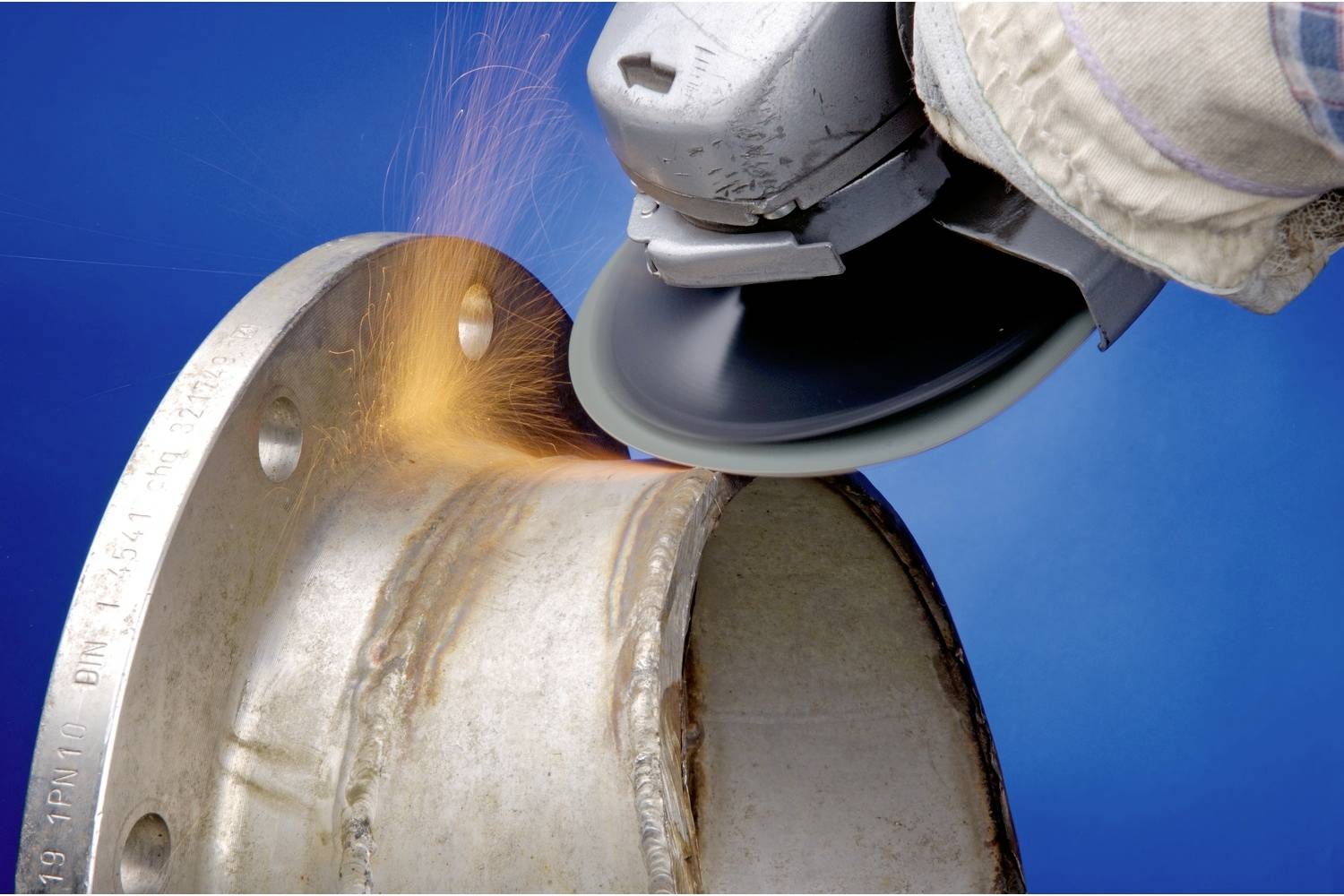 PFERD TOOLS 42098001 COMBICLICK-Fiberscheiben-Set Korund Ø125mm A36, 60, 80, 120 mit CC-H-GT-Stützteller für universelle