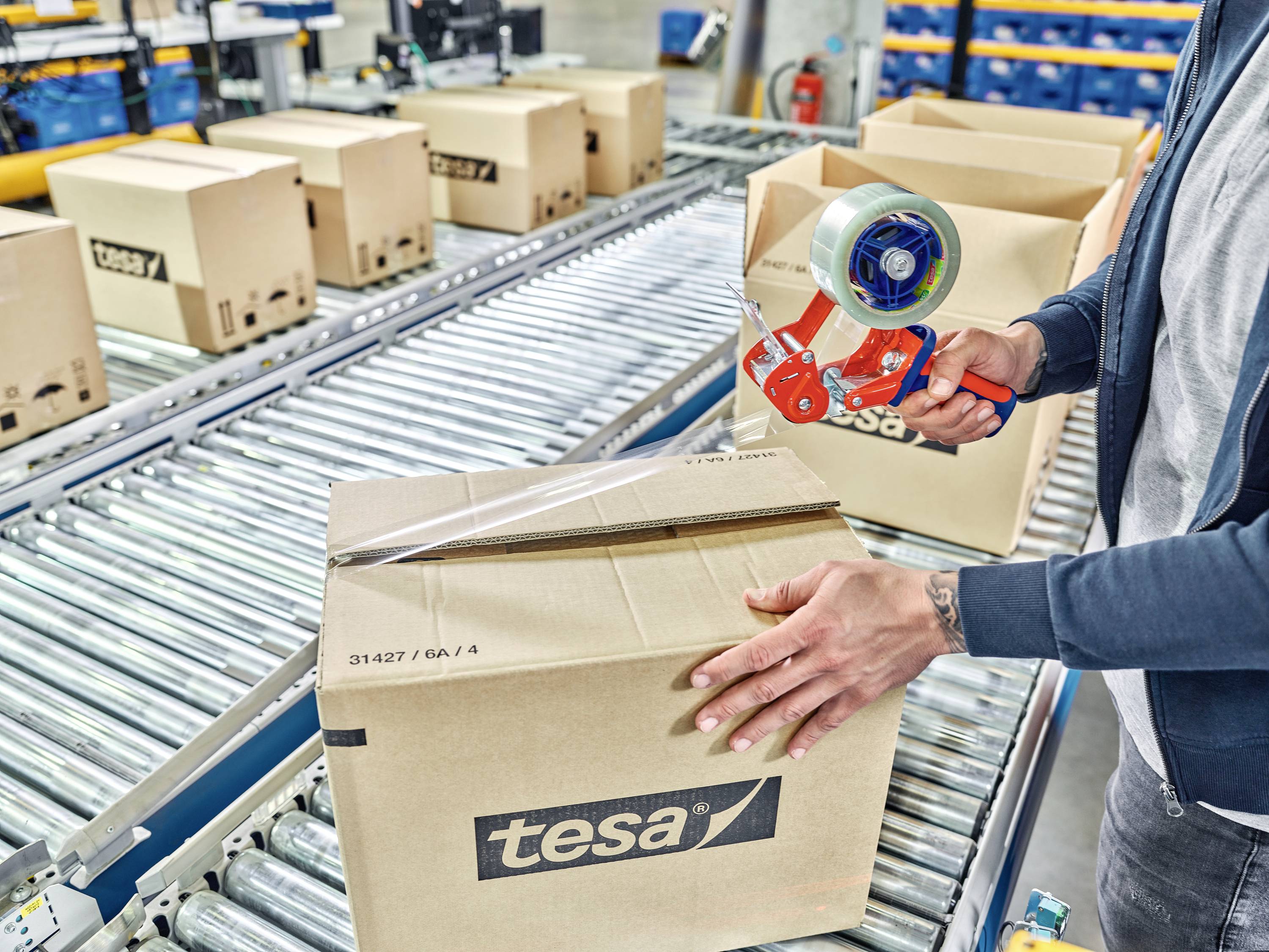 Tesa ECO & ULTRA STRONG 58297-00000-00 Packband Transparent (L x B) 66m x 50mm 1St.