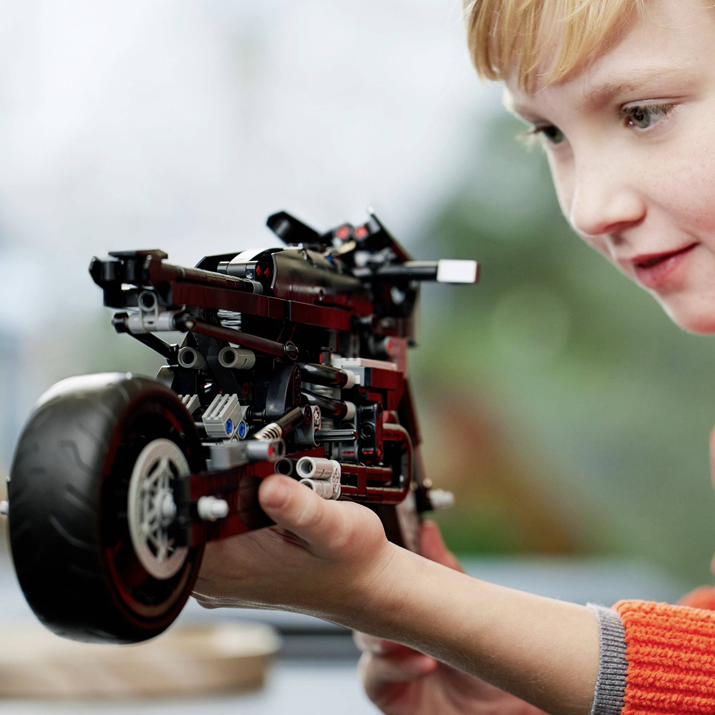 42155 LEGO® TECHNIC THE BATMAN – BATCYCLE