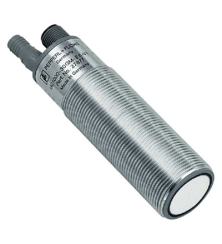 Zylindrischer Näherungssensor von Pepperl+Fuchs, Modell NCB10-30GM. Metallgehäuse mit Anschlusskabeln oben. Made in Germany.