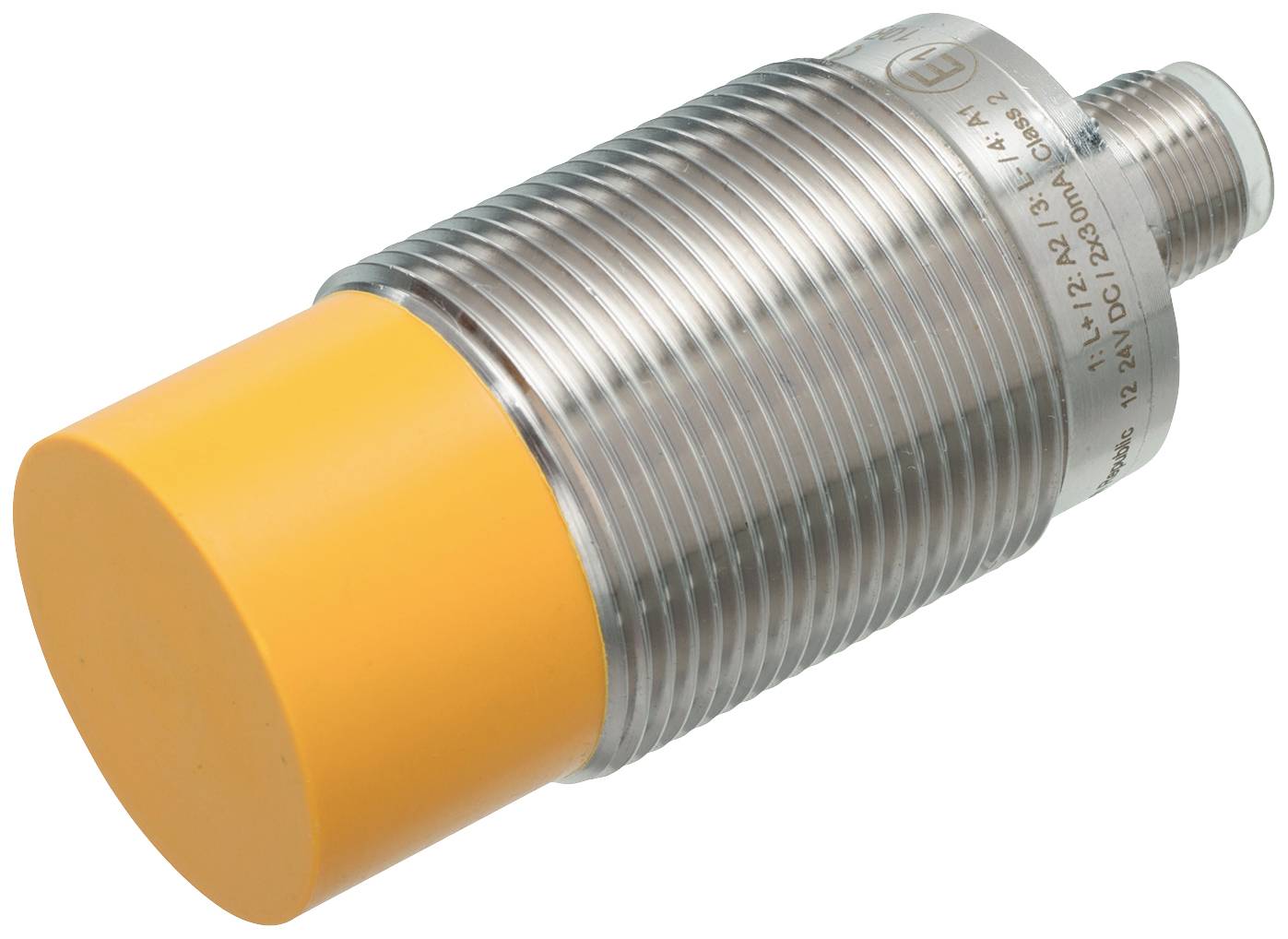 Ein zylindrischer Sensor, bei dem das Ende gelb-orange ist. Der Körper ist aus silbernem Metall mit Gewinde. Oben ist ein Stecker.