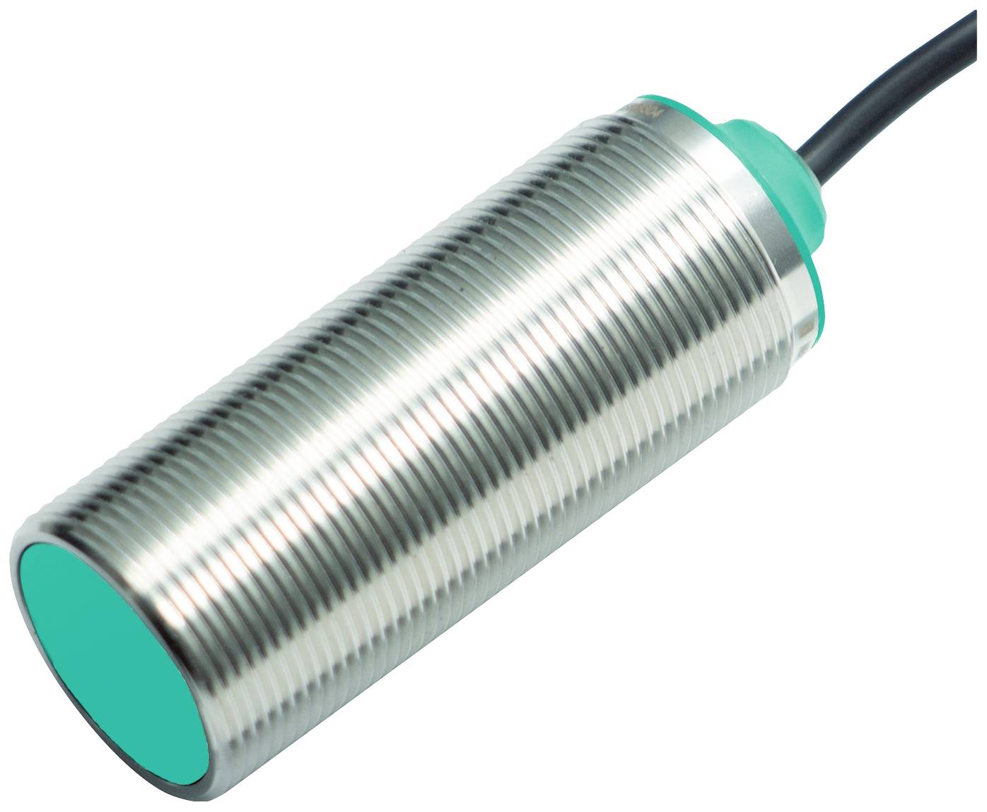 Ein zylindrischer Näherungssensor mit metallischem Gehäuse und grünem Endstück.