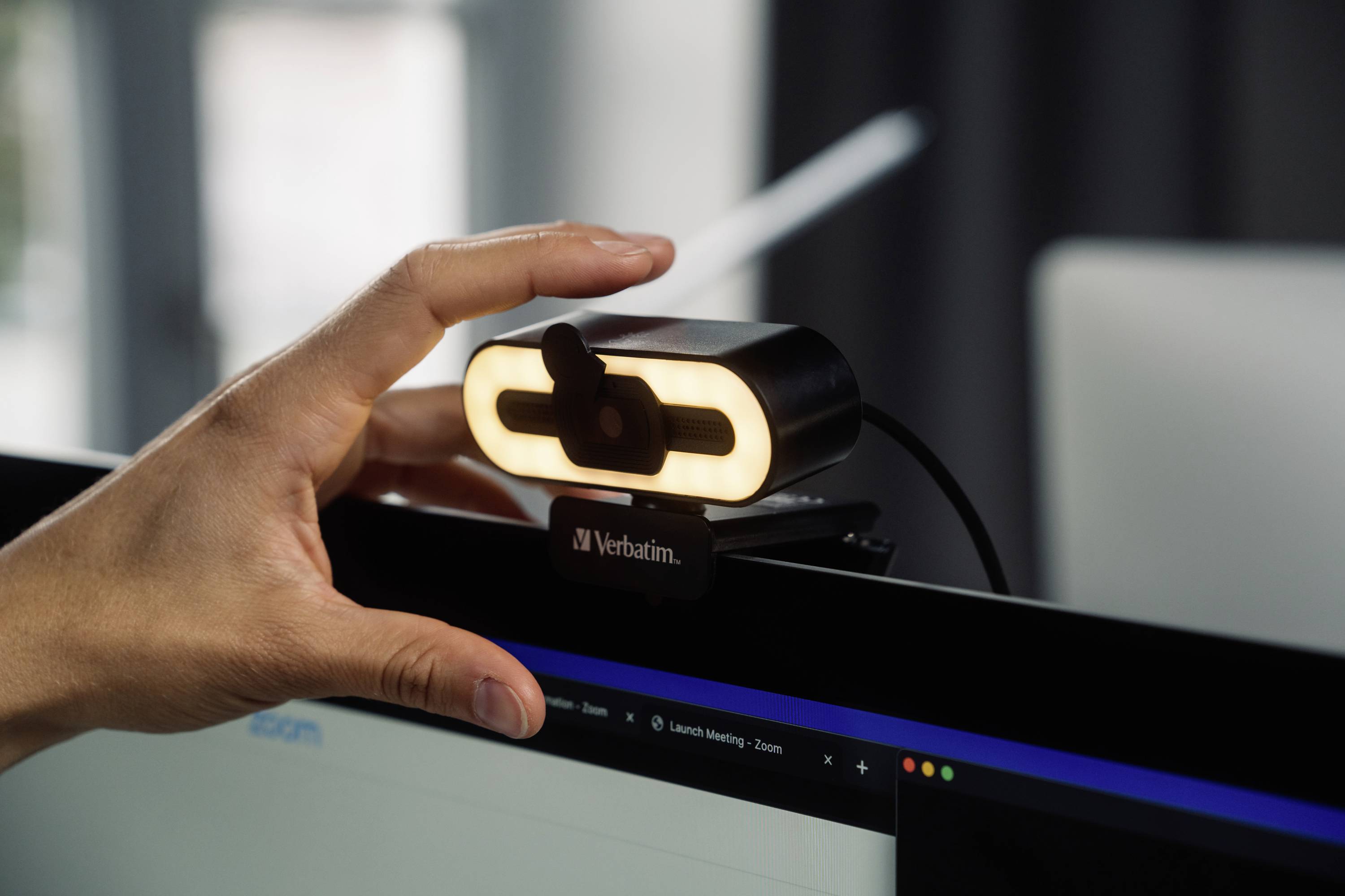 Verbatim AWC-02 Full HD-Webcam 2560 x 1440 Pixel, 1920 x 1080 Pixel Klemm-Halterung, Standfuß