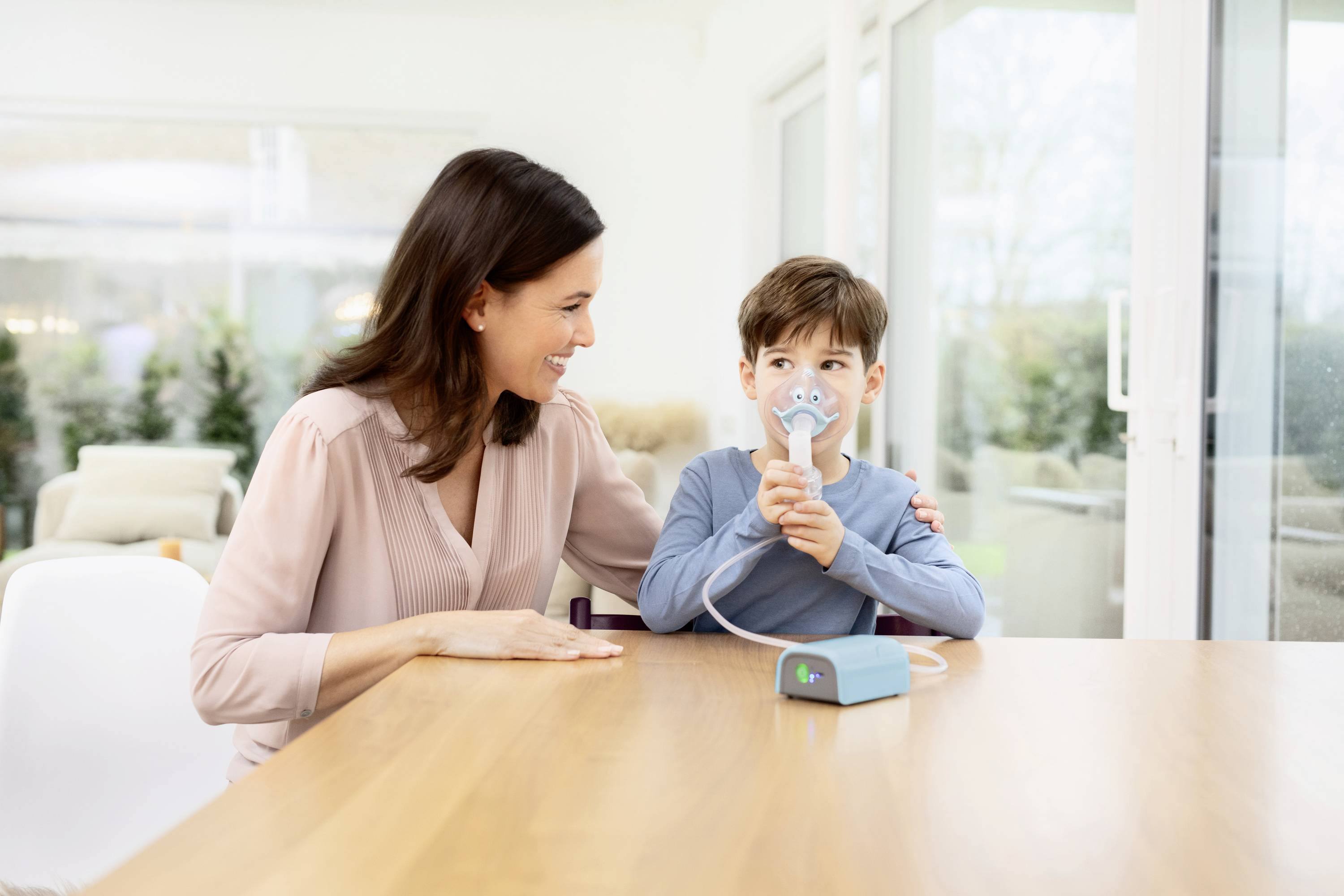 Medisana IN 165 Inhalator mit Nasenstück, mit Inhalationsmaske, mit Mundstück