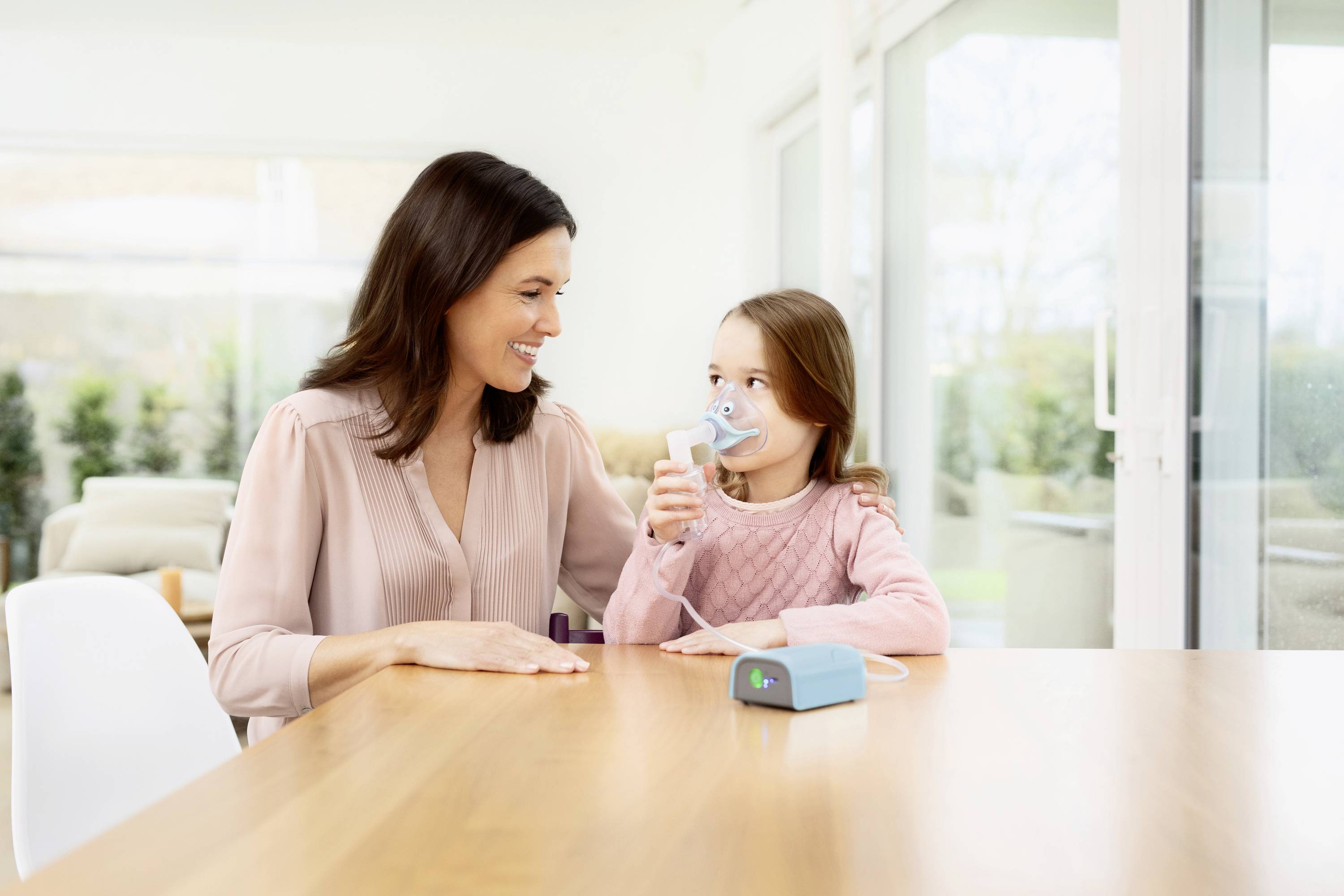 Medisana IN 165 Inhalator mit Nasenstück, mit Inhalationsmaske, mit Mundstück