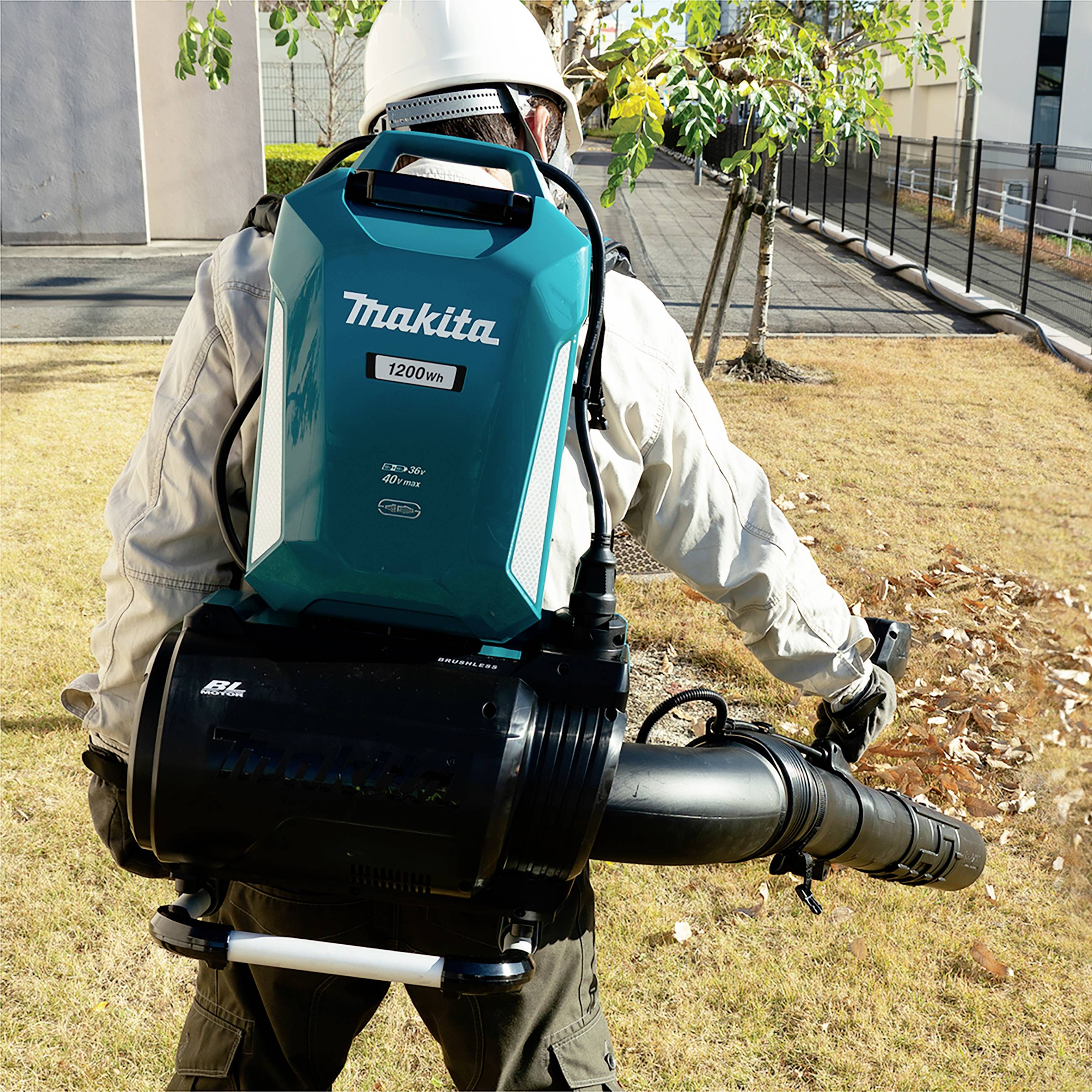 Makita UB002CZ Akku Laubbläser ohne Akku, ohne Ladegerät