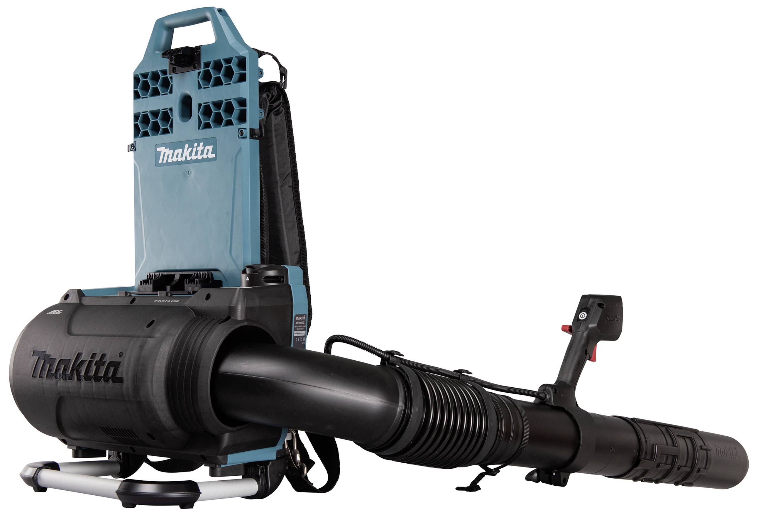 Ein Laubbläser-Rucksack von Makita mit schwarzem Blasrohr und Schultergurten, ideal für die Reinigung großer Außenbereiche.