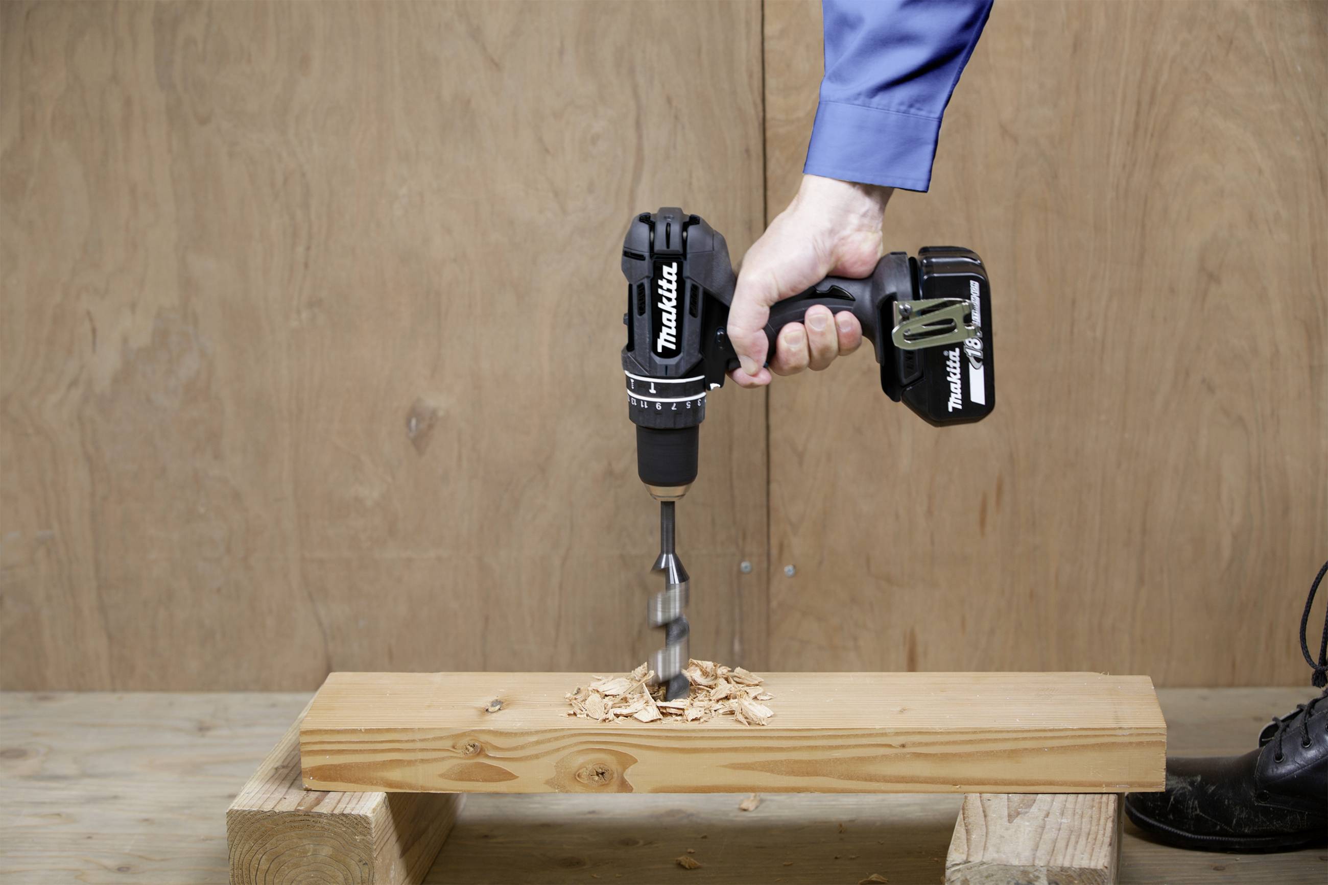 Makita DHP482F3JB 2-Gang-Akku-Schlagbohrschrauber inkl. Ladegerät, inkl. 3. Akku