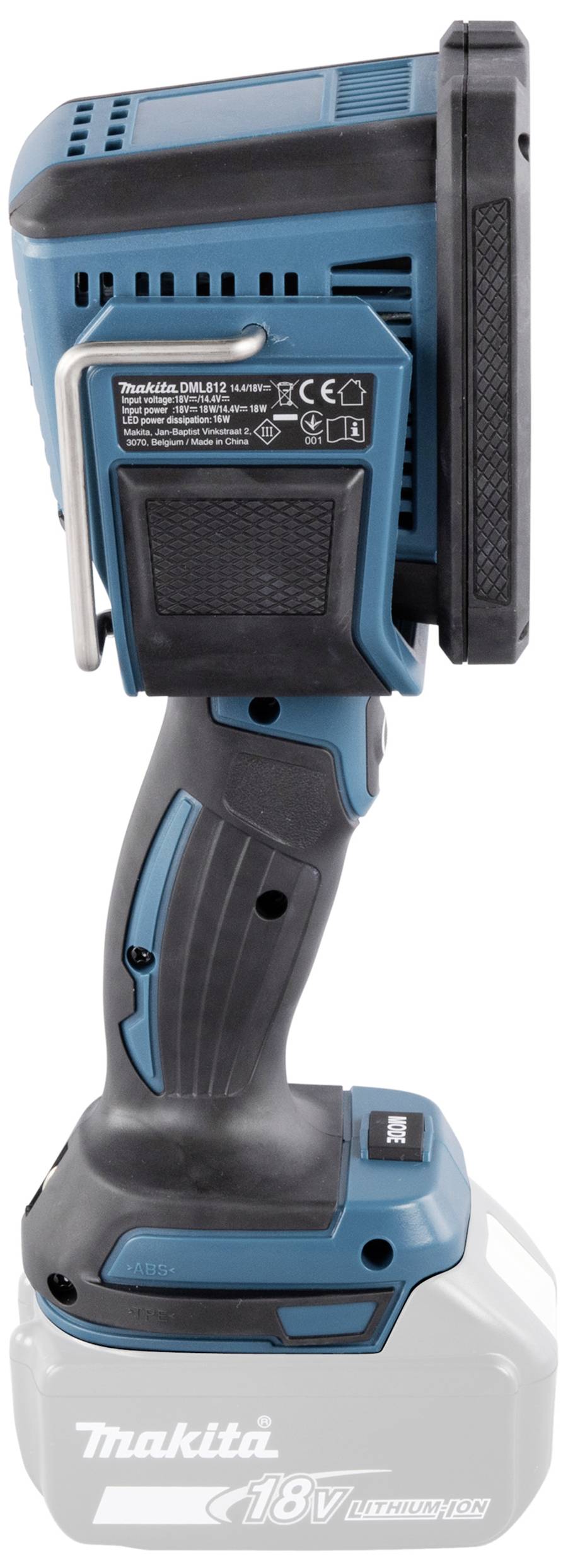 Ein akkubetriebener, blauer LED-Arbeitsstrahler mit Griff und Batteriefach von Makita, seitliche Ansicht.