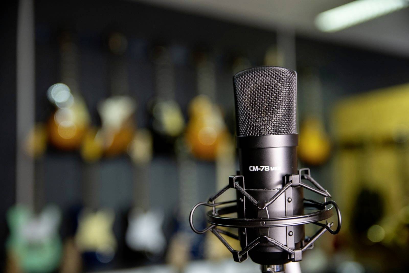 Omnitronic CM-78MK2 Stand Studiomikrofon Übertragungsart (Details):Kabelgebunden inkl. Windschutz XLR Kabelgebunden